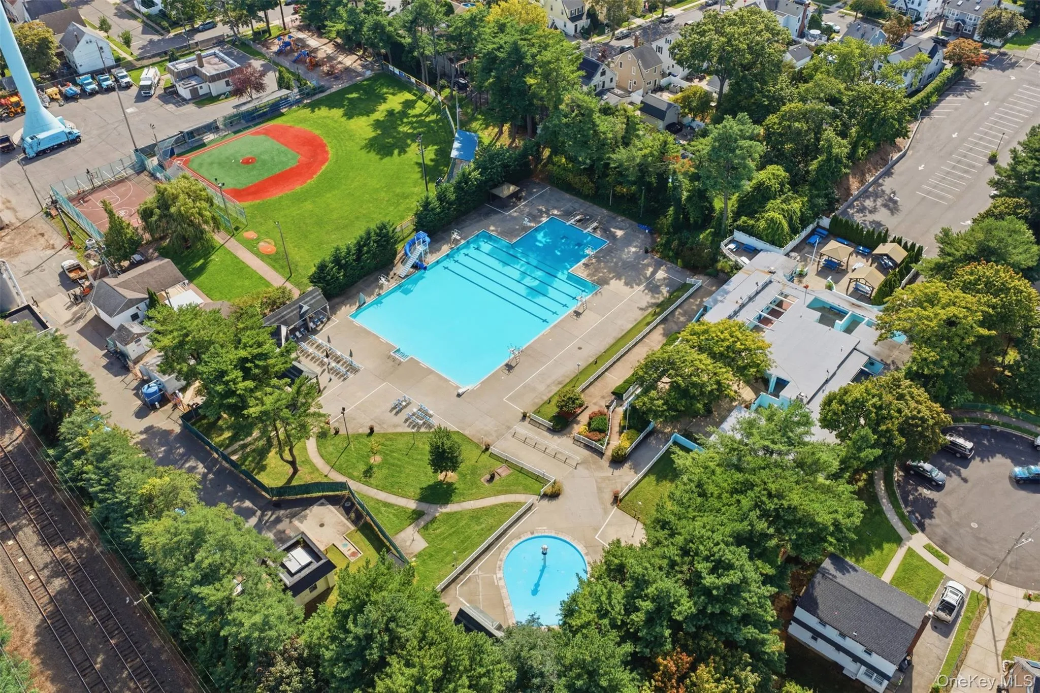 Williston Park Pool (dues required) Williston Park Pool (dues required)