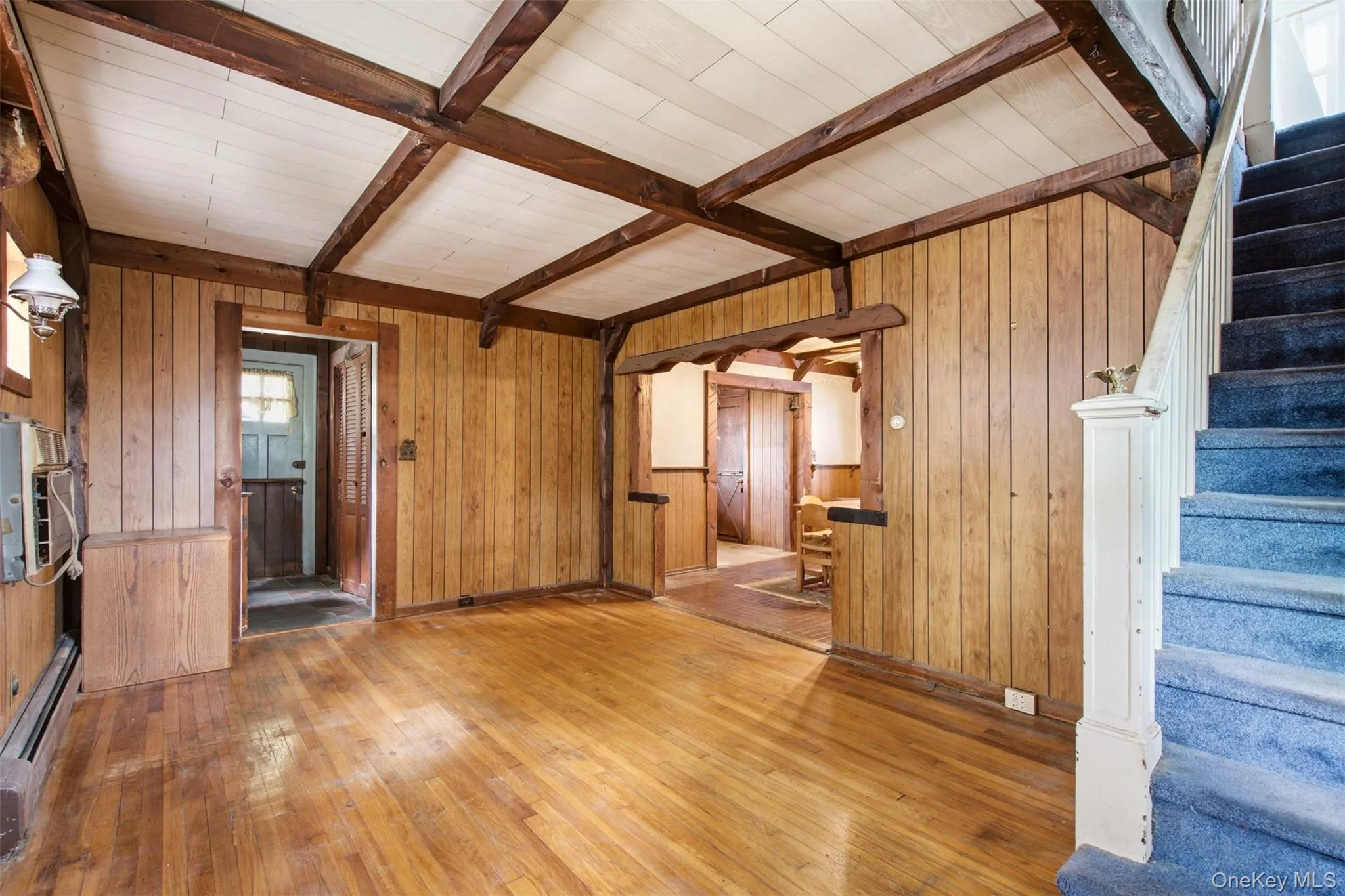 Living Room W/ Hardwood Floors Living Room W/ Hardwood Floors