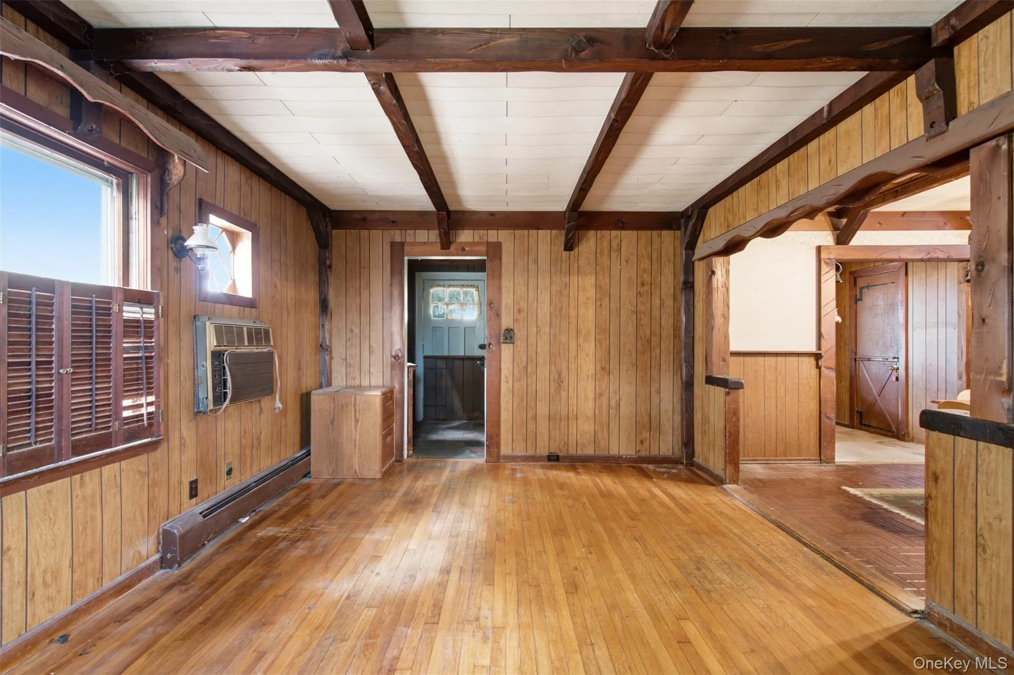 Living Room W/ Hardwood Floors Living Room W/ Hardwood Floors
