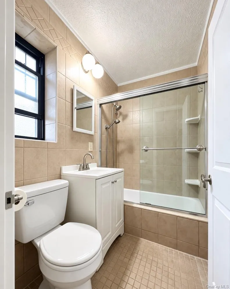 136-73 68th Dr, New York, NY, 1 Bedroom Bedrooms, 4 Rooms Rooms,1 BathroomBathrooms,Residential,For Rent,68th Dr,0,1049071 136-73 68th Dr, New York, NY, 1 Bedroom Bedrooms, 4 Rooms Rooms,1 BathroomBathrooms,Residential,For Rent,68th Dr,0,1049071