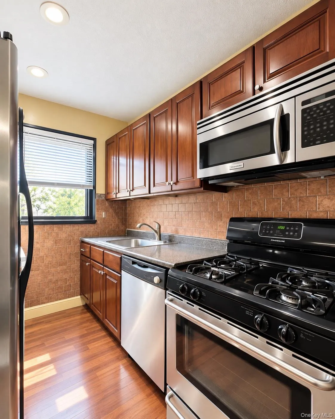 136-73 68th Dr, New York, NY, 1 Bedroom Bedrooms, 4 Rooms Rooms,1 BathroomBathrooms,Residential,For Rent,68th Dr,0,1049071 136-73 68th Dr, New York, NY, 1 Bedroom Bedrooms, 4 Rooms Rooms,1 BathroomBathrooms,Residential,For Rent,68th Dr,0,1049071