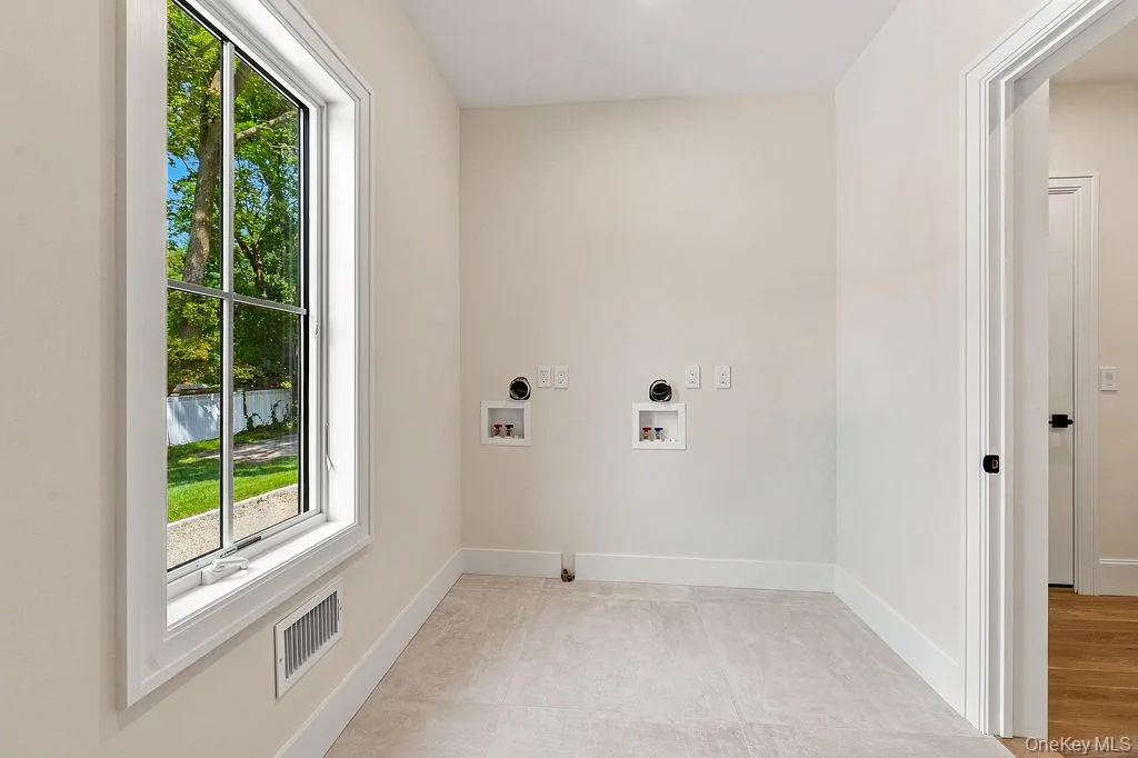 1 Timothy Lane, Huntington, NY, 4 Bedrooms Bedrooms, 7 Rooms Rooms,3 BathroomsBathrooms,Residential,For Rent,Timothy,0,1049073 1 Timothy Lane, Huntington, NY, 4 Bedrooms Bedrooms, 7 Rooms Rooms,3 BathroomsBathrooms,Residential,For Rent,Timothy,0,1049073