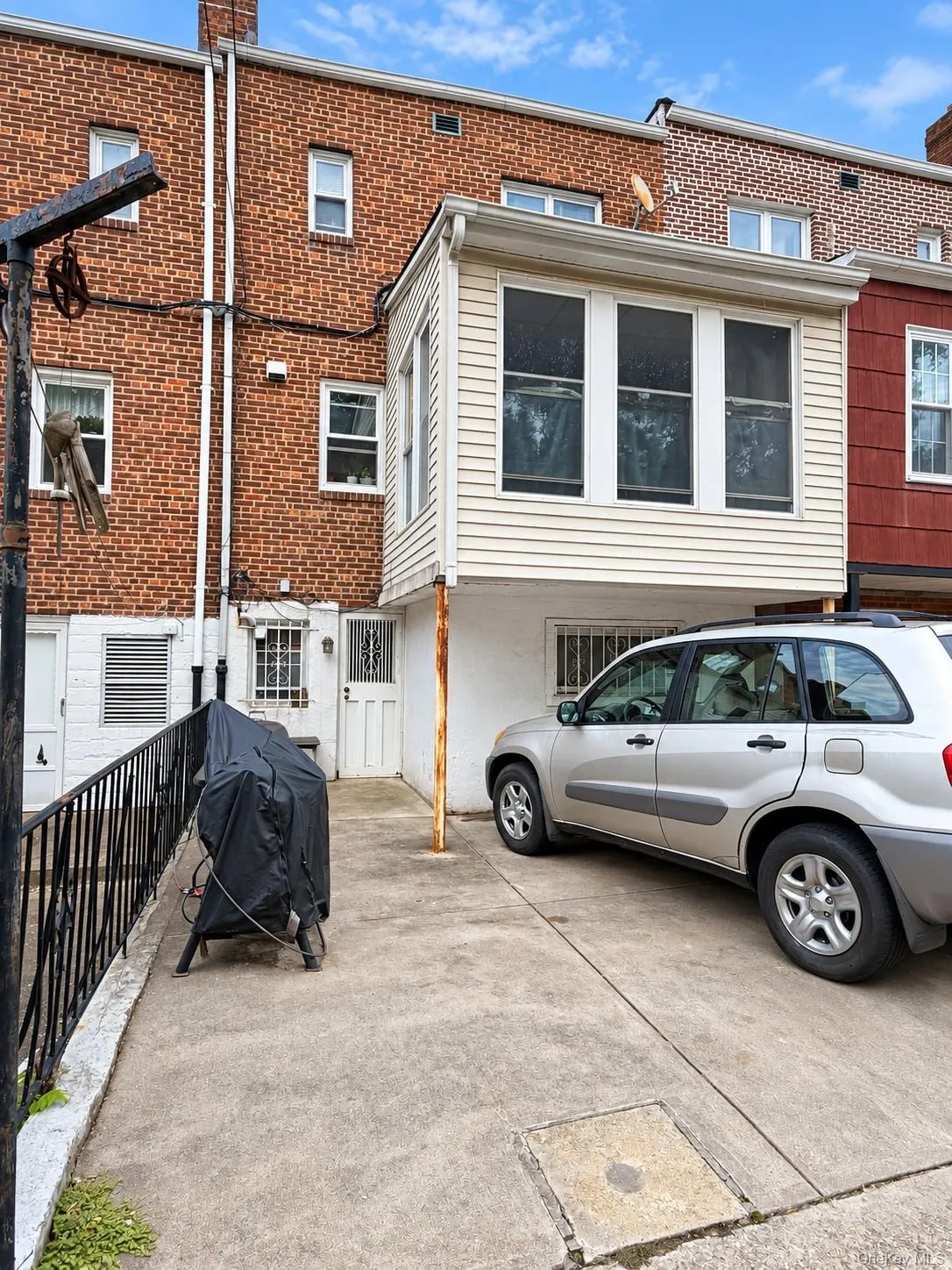 5262 79th Street, New York, NY, 3 Bedrooms Bedrooms, 6 Rooms Rooms,1 BathroomBathrooms,Residential Lease,For Rent,79th,0,1049074 5262 79th Street, New York, NY, 3 Bedrooms Bedrooms, 6 Rooms Rooms,1 BathroomBathrooms,Residential Lease,For Rent,79th,0,1049074