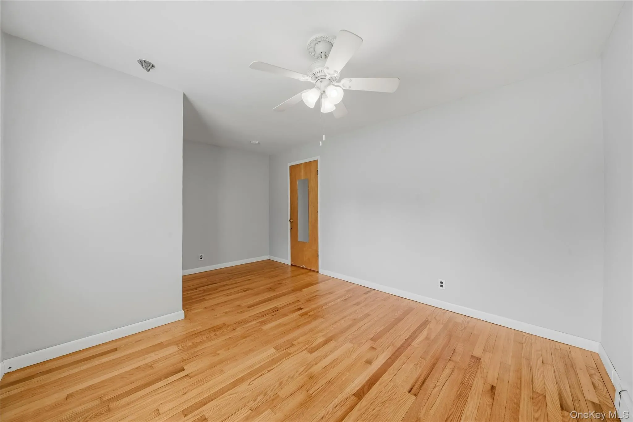 48 Lake Side Drive, New Windsor, NY, 3 Bedrooms Bedrooms, 5 Rooms Rooms,2 BathroomsBathrooms,Residential,For Rent,Lake Side,0,1049082 48 Lake Side Drive, New Windsor, NY, 3 Bedrooms Bedrooms, 5 Rooms Rooms,2 BathroomsBathrooms,Residential,For Rent,Lake Side,0,1049082