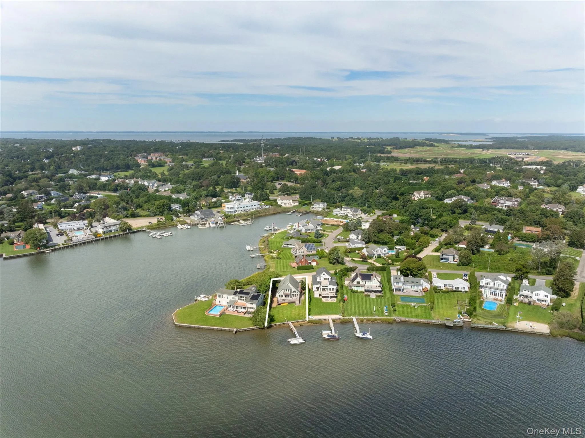 38 Old Fort Lane, Southampton, NY, 3 Bedrooms Bedrooms, 9 Rooms Rooms,3 BathroomsBathrooms,Residential,For Rent,Old Fort,0,1049087 38 Old Fort Lane, Southampton, NY, 3 Bedrooms Bedrooms, 9 Rooms Rooms,3 BathroomsBathrooms,Residential,For Rent,Old Fort,0,1049087