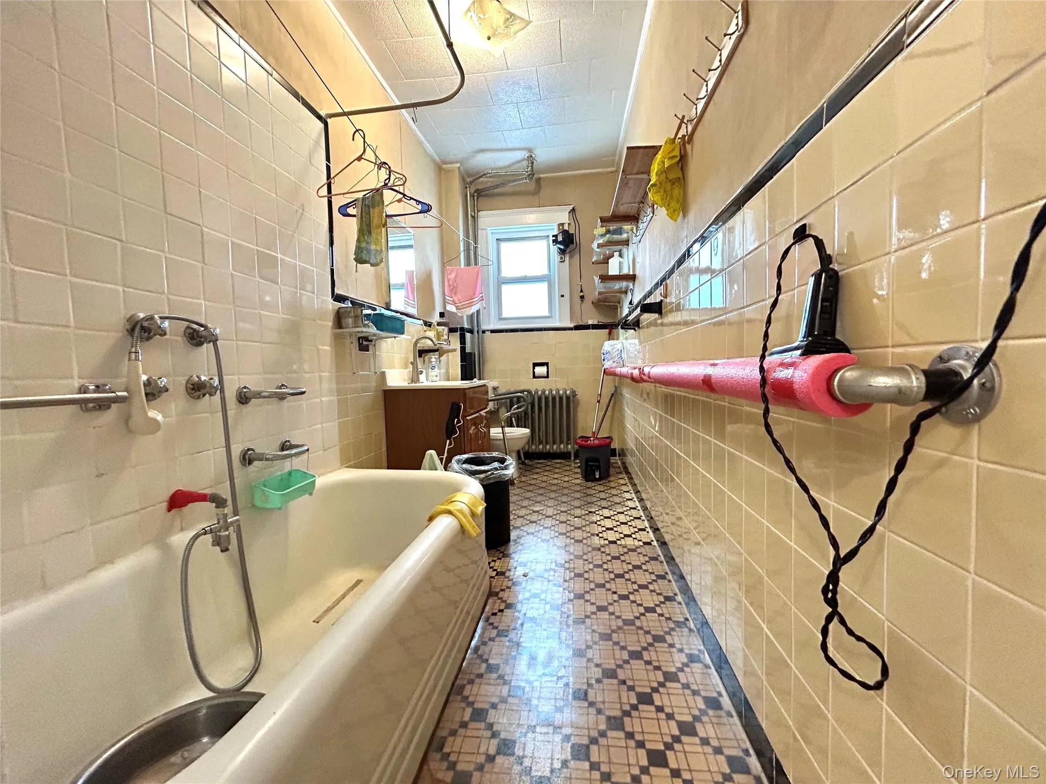 94-24 41st Road, New York, NY, 5 Bedrooms Bedrooms, 15 Rooms Rooms,3 BathroomsBathrooms,Residential,For Rent,41st,0,1049091 94-24 41st Road, New York, NY, 5 Bedrooms Bedrooms, 15 Rooms Rooms,3 BathroomsBathrooms,Residential,For Rent,41st,0,1049091