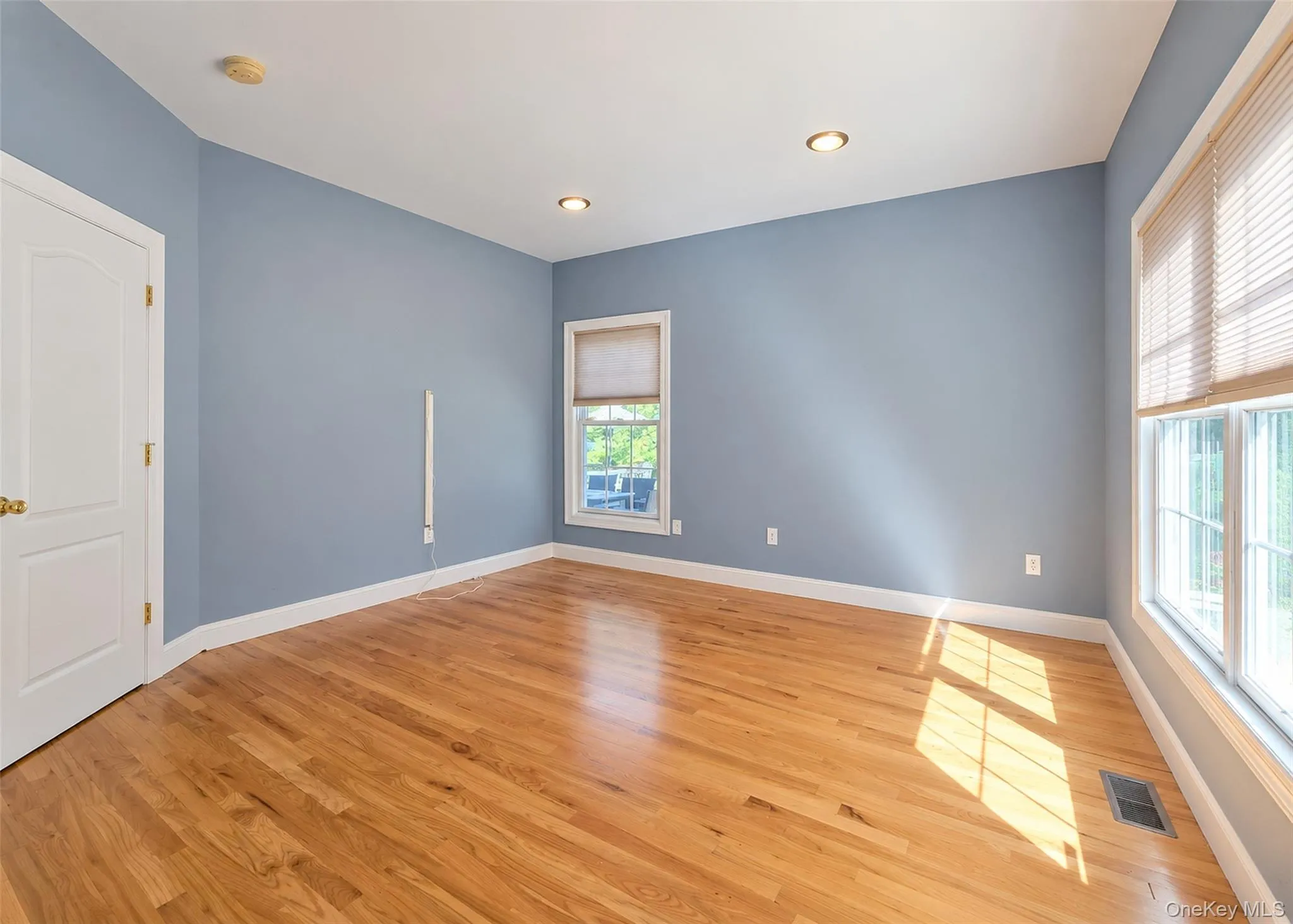 5 Keystone Court, Smithtown, NY, 5 Bedrooms Bedrooms, 14 Rooms Rooms,3 BathroomsBathrooms,Residential,For Rent,Keystone,0,1049096 5 Keystone Court, Smithtown, NY, 5 Bedrooms Bedrooms, 14 Rooms Rooms,3 BathroomsBathrooms,Residential,For Rent,Keystone,0,1049096