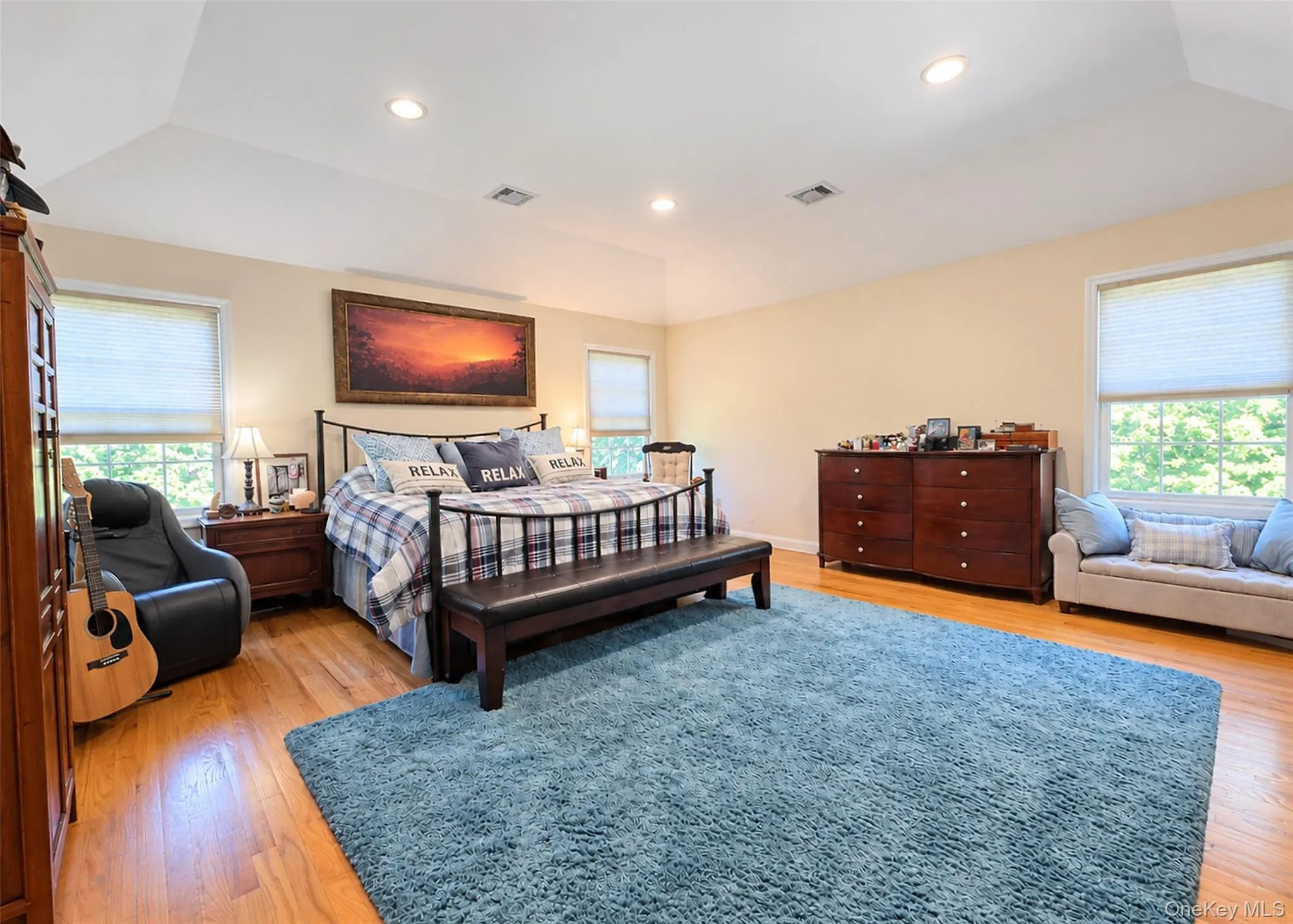 5 Keystone Court, Smithtown, NY, 5 Bedrooms Bedrooms, 14 Rooms Rooms,3 BathroomsBathrooms,Residential,For Rent,Keystone,0,1049096 5 Keystone Court, Smithtown, NY, 5 Bedrooms Bedrooms, 14 Rooms Rooms,3 BathroomsBathrooms,Residential,For Rent,Keystone,0,1049096