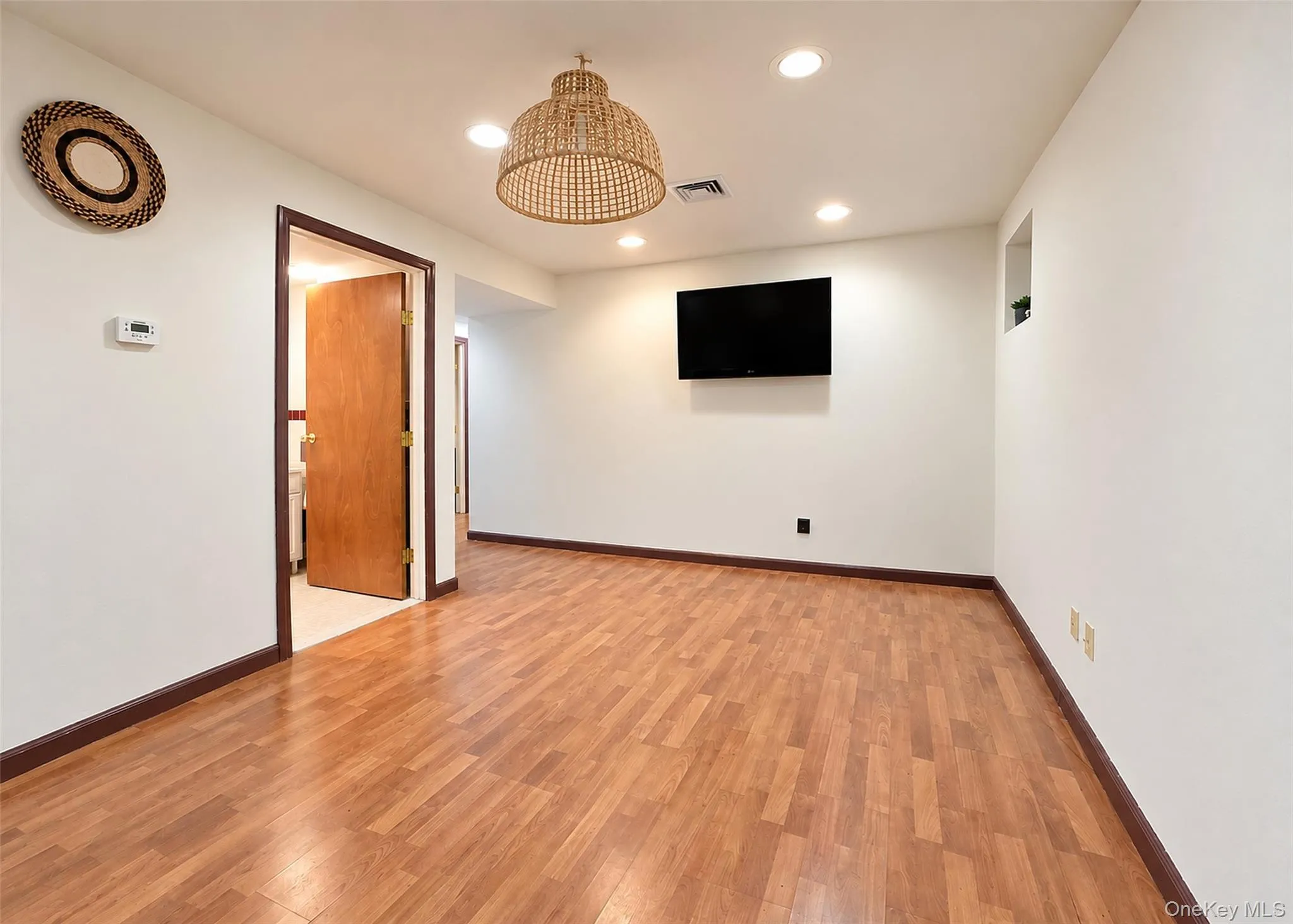 5 Keystone Court, Smithtown, NY, 5 Bedrooms Bedrooms, 14 Rooms Rooms,3 BathroomsBathrooms,Residential,For Rent,Keystone,0,1049096 5 Keystone Court, Smithtown, NY, 5 Bedrooms Bedrooms, 14 Rooms Rooms,3 BathroomsBathrooms,Residential,For Rent,Keystone,0,1049096