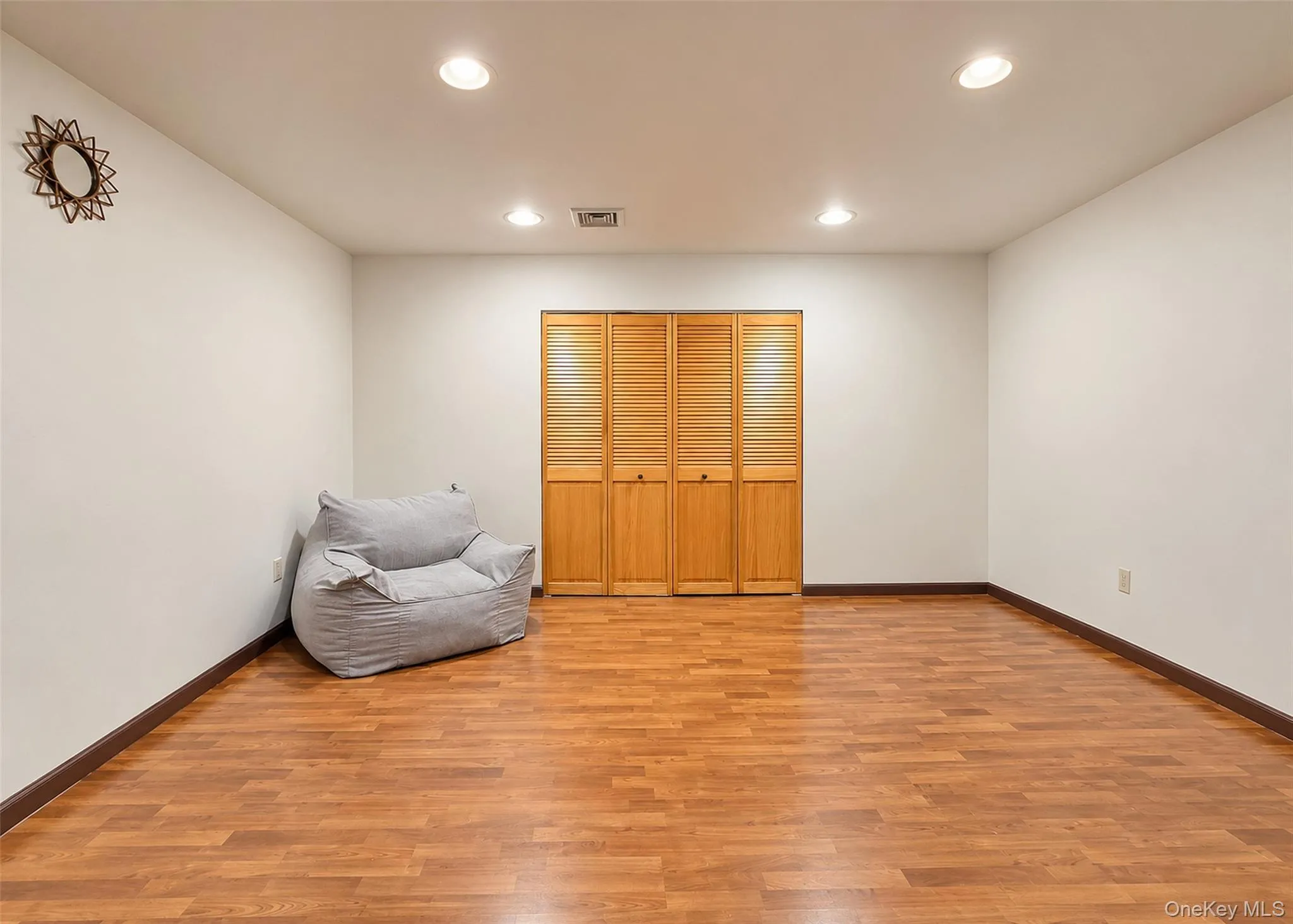 5 Keystone Court, Smithtown, NY, 5 Bedrooms Bedrooms, 14 Rooms Rooms,3 BathroomsBathrooms,Residential,For Rent,Keystone,0,1049096 5 Keystone Court, Smithtown, NY, 5 Bedrooms Bedrooms, 14 Rooms Rooms,3 BathroomsBathrooms,Residential,For Rent,Keystone,0,1049096