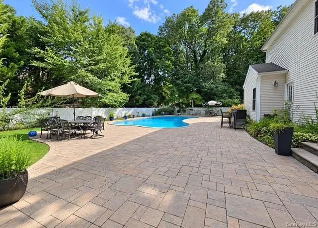 5 Keystone Court, Smithtown, NY, 5 Bedrooms Bedrooms, 14 Rooms Rooms,3 BathroomsBathrooms,Residential,For Rent,Keystone,0,1049096 5 Keystone Court, Smithtown, NY, 5 Bedrooms Bedrooms, 14 Rooms Rooms,3 BathroomsBathrooms,Residential,For Rent,Keystone,0,1049096