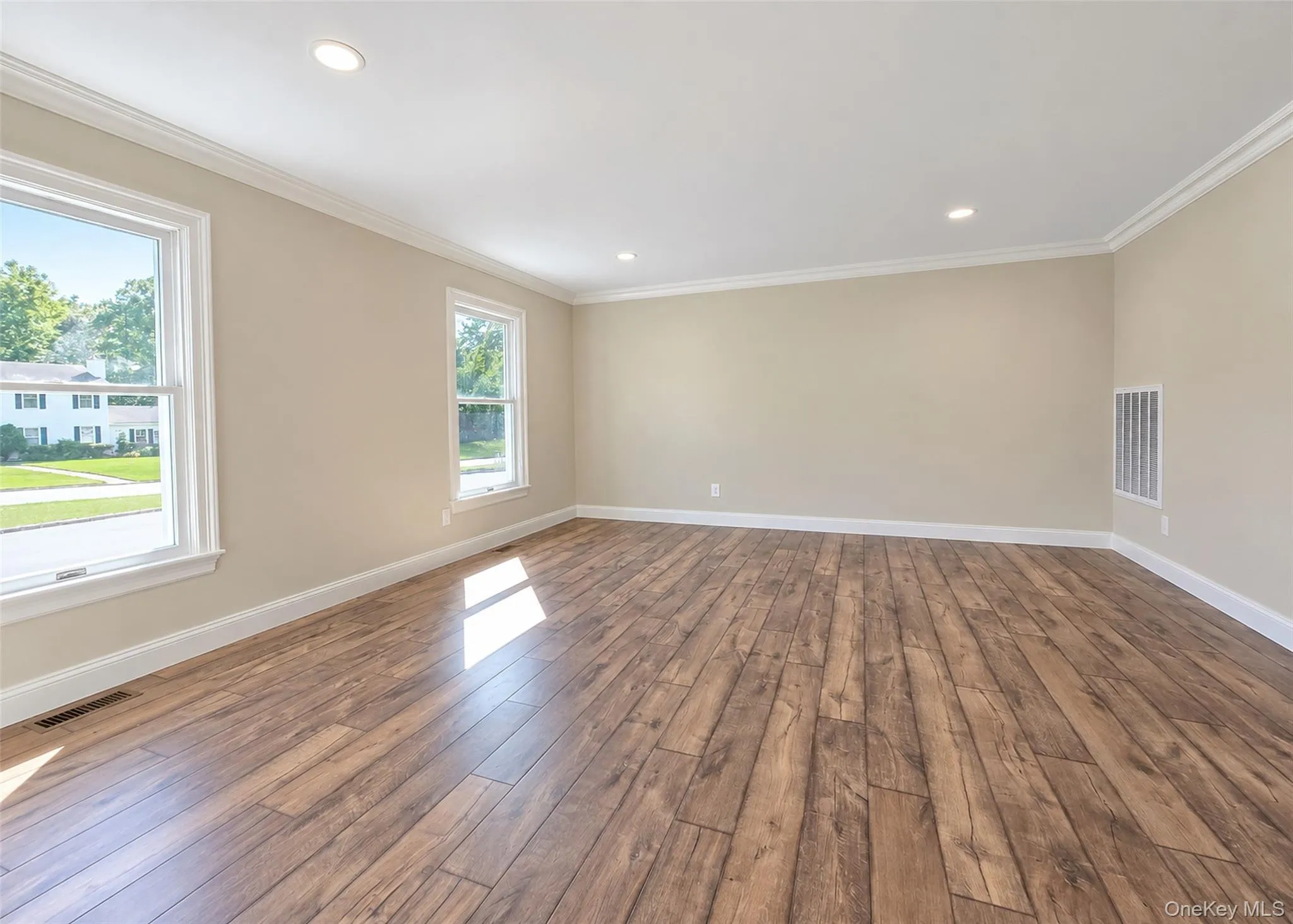 19 Victoria Lane, Brookhaven, NY, 4 Bedrooms Bedrooms, 9 Rooms Rooms,3 BathroomsBathrooms,Residential,For Rent,Victoria,0,1049098 19 Victoria Lane, Brookhaven, NY, 4 Bedrooms Bedrooms, 9 Rooms Rooms,3 BathroomsBathrooms,Residential,For Rent,Victoria,0,1049098