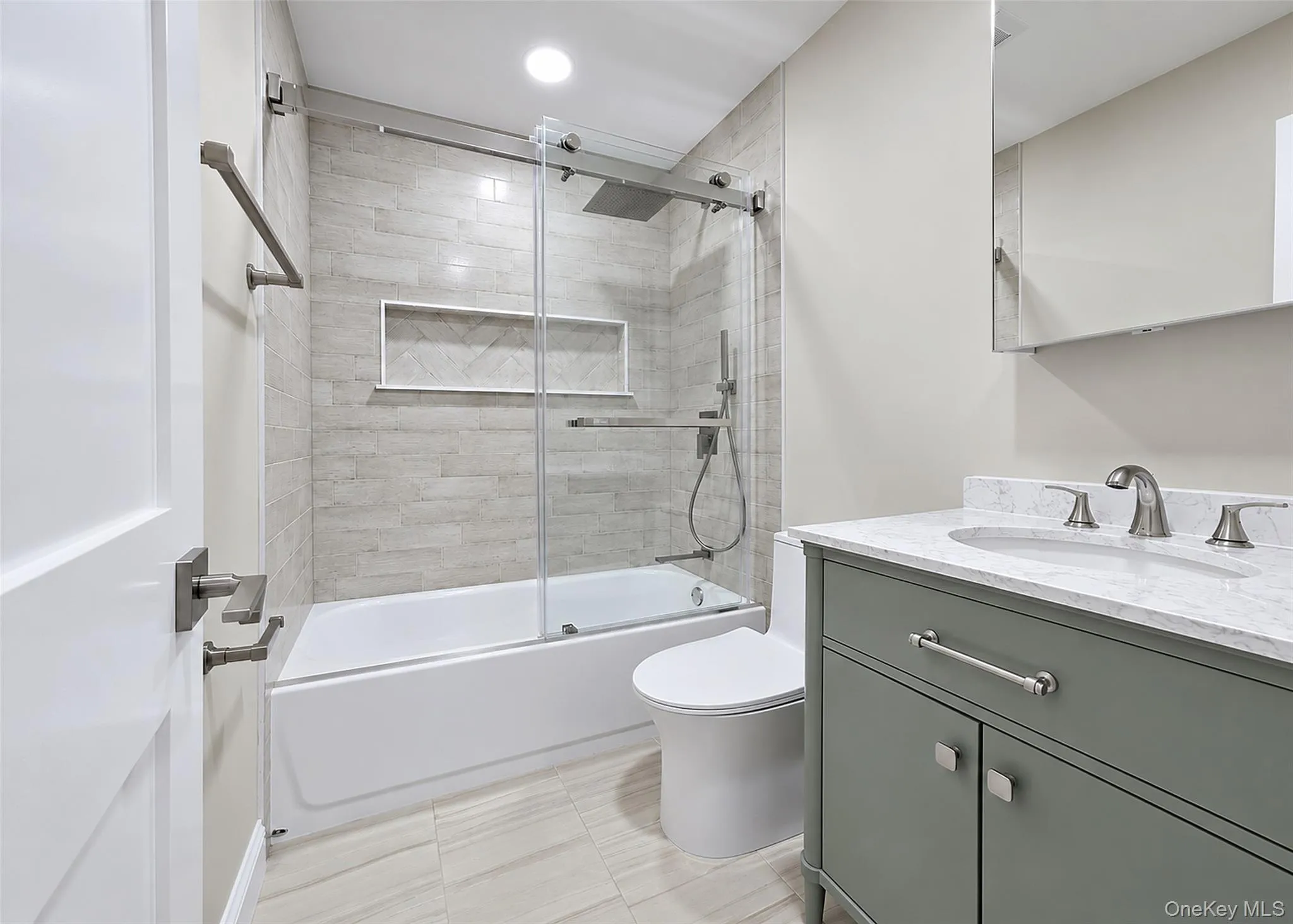 19 Victoria Lane, Brookhaven, NY, 4 Bedrooms Bedrooms, 9 Rooms Rooms,3 BathroomsBathrooms,Residential,For Rent,Victoria,0,1049098 19 Victoria Lane, Brookhaven, NY, 4 Bedrooms Bedrooms, 9 Rooms Rooms,3 BathroomsBathrooms,Residential,For Rent,Victoria,0,1049098