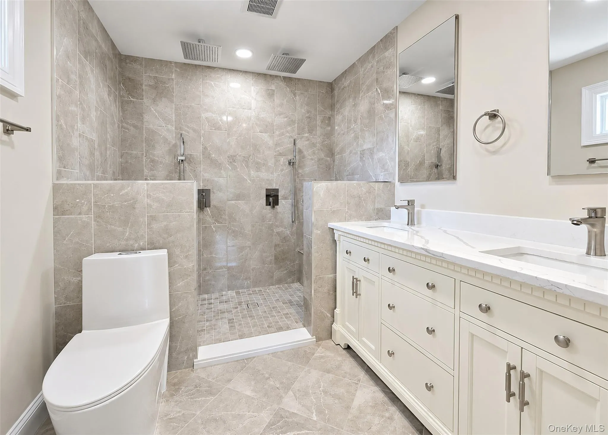 19 Victoria Lane, Brookhaven, NY, 4 Bedrooms Bedrooms, 9 Rooms Rooms,3 BathroomsBathrooms,Residential,For Rent,Victoria,0,1049098 19 Victoria Lane, Brookhaven, NY, 4 Bedrooms Bedrooms, 9 Rooms Rooms,3 BathroomsBathrooms,Residential,For Rent,Victoria,0,1049098