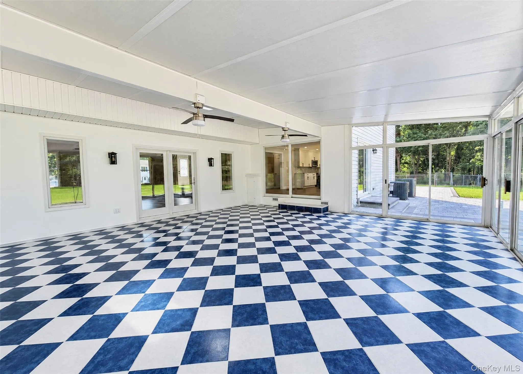 19 Victoria Lane, Brookhaven, NY, 4 Bedrooms Bedrooms, 9 Rooms Rooms,3 BathroomsBathrooms,Residential,For Rent,Victoria,0,1049098 19 Victoria Lane, Brookhaven, NY, 4 Bedrooms Bedrooms, 9 Rooms Rooms,3 BathroomsBathrooms,Residential,For Rent,Victoria,0,1049098