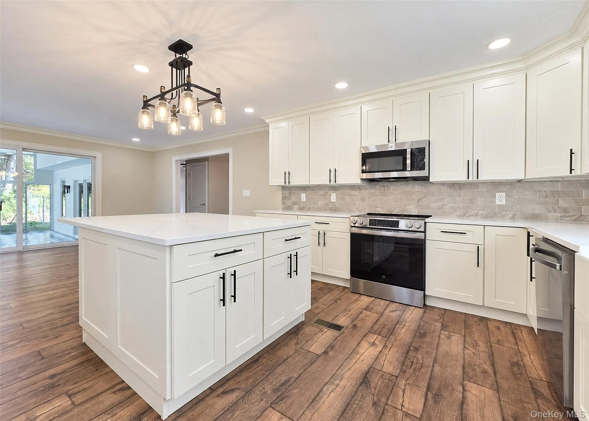 19 Victoria Lane, Brookhaven, NY, 4 Bedrooms Bedrooms, 9 Rooms Rooms,3 BathroomsBathrooms,Residential,For Rent,Victoria,0,1049098 19 Victoria Lane, Brookhaven, NY, 4 Bedrooms Bedrooms, 9 Rooms Rooms,3 BathroomsBathrooms,Residential,For Rent,Victoria,0,1049098