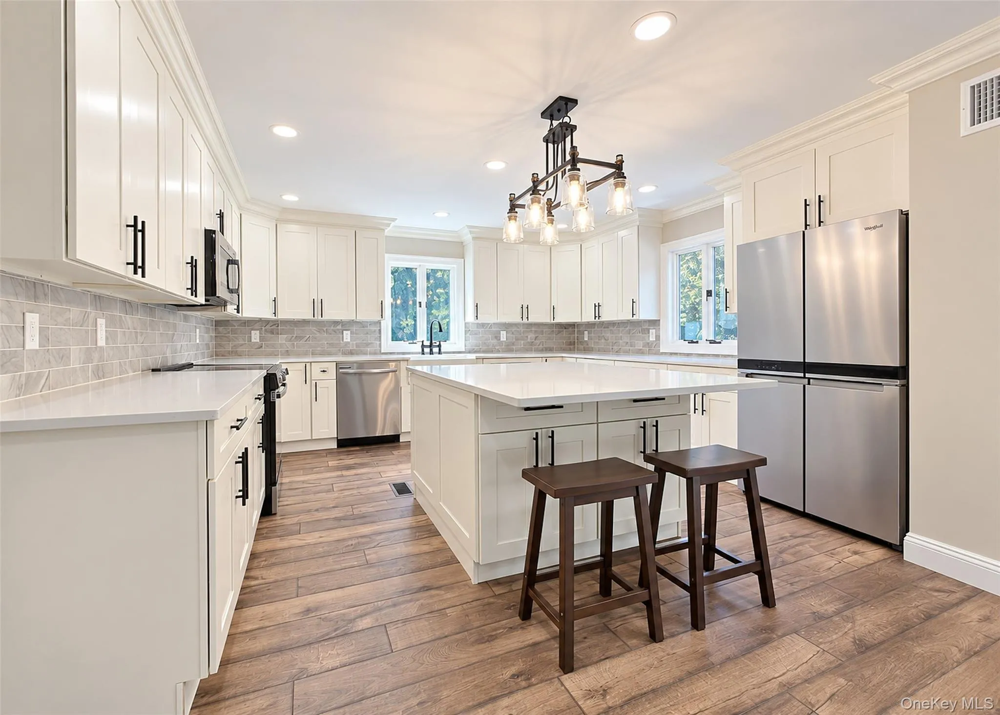 19 Victoria Lane, Brookhaven, NY, 4 Bedrooms Bedrooms, 9 Rooms Rooms,3 BathroomsBathrooms,Residential,For Rent,Victoria,0,1049098 19 Victoria Lane, Brookhaven, NY, 4 Bedrooms Bedrooms, 9 Rooms Rooms,3 BathroomsBathrooms,Residential,For Rent,Victoria,0,1049098
