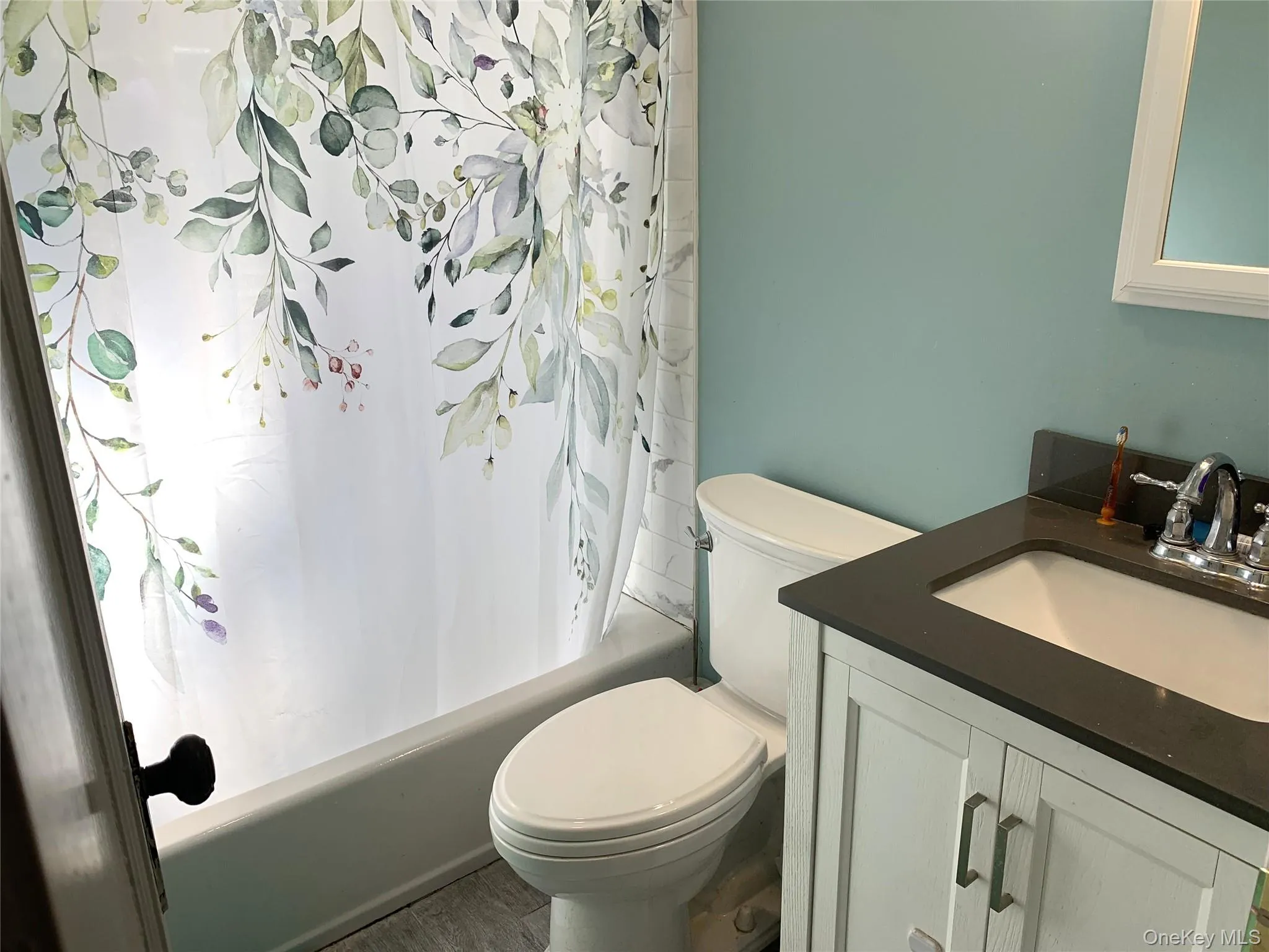 Full Bathroom Full Bathroom