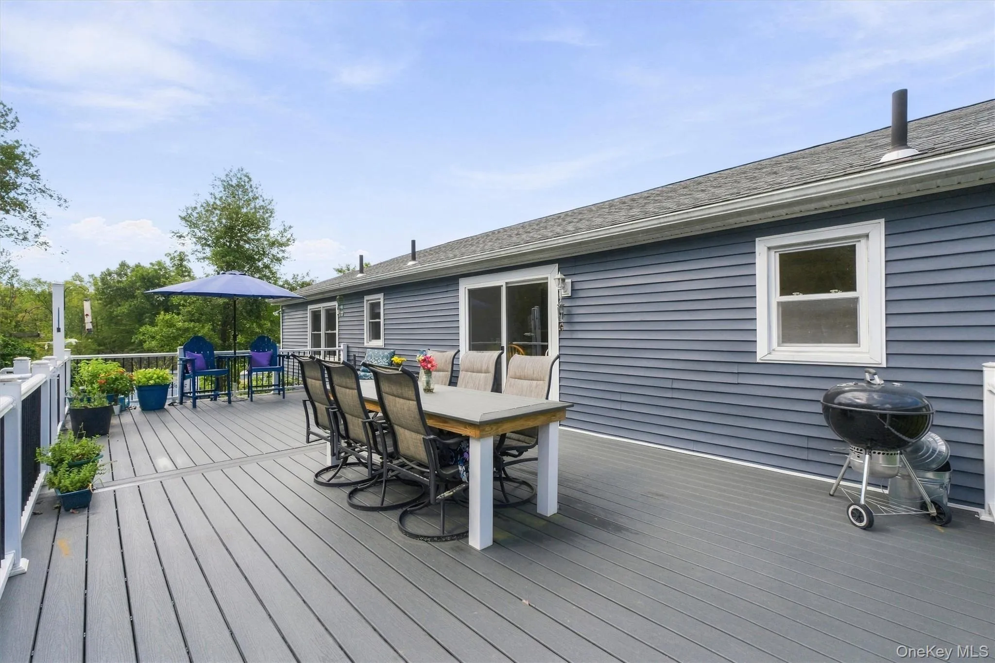 Trek deck, vinyl railings, lighted posts. Trek deck, vinyl railings, lighted posts.