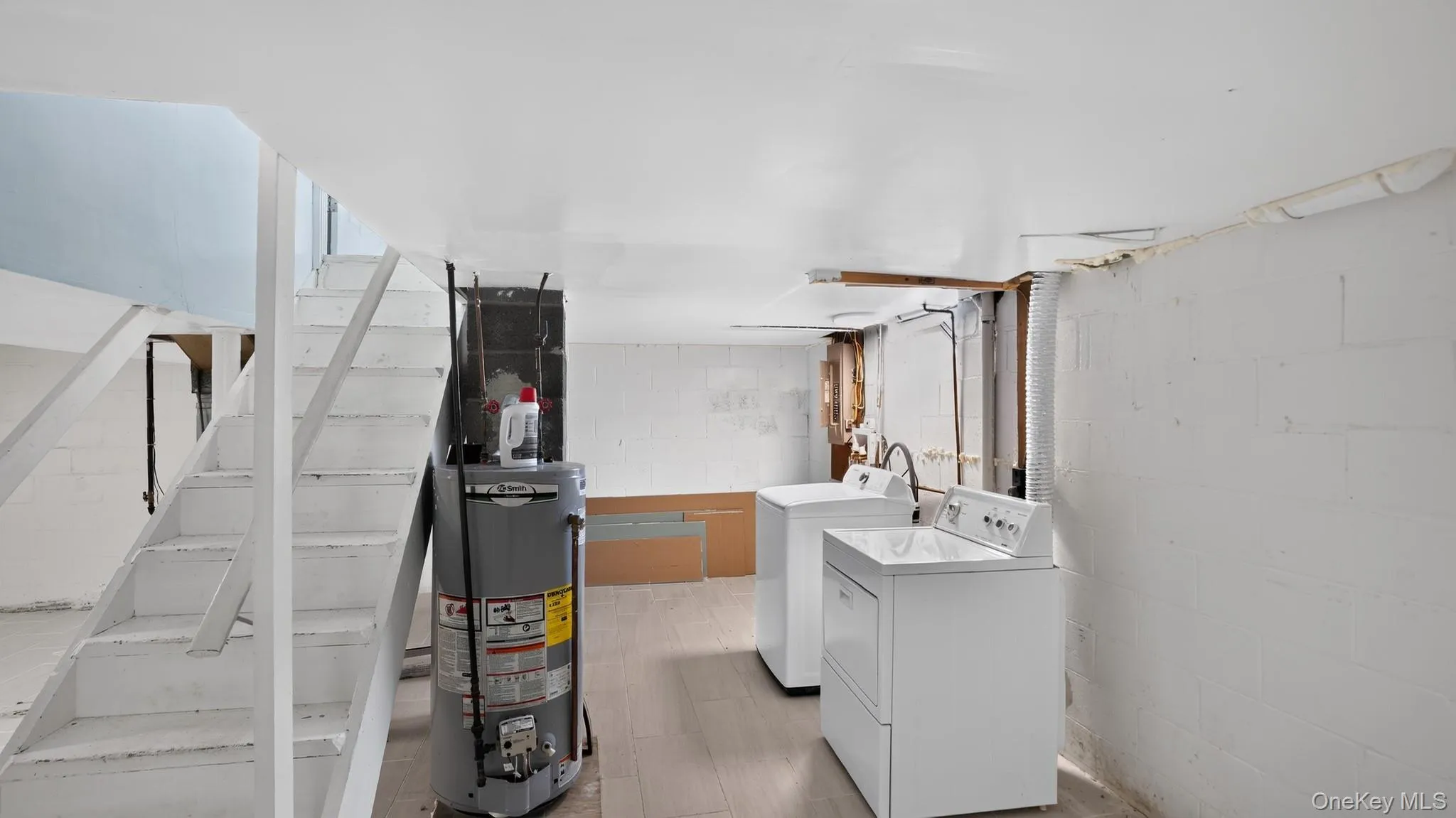 127 Park Avenue, Schenectady, NY, 3 Bedrooms Bedrooms, 4 Rooms Rooms,2 BathroomsBathrooms,Residential,For Rent,Park Avenue,0,1049111 127 Park Avenue, Schenectady, NY, 3 Bedrooms Bedrooms, 4 Rooms Rooms,2 BathroomsBathrooms,Residential,For Rent,Park Avenue,0,1049111