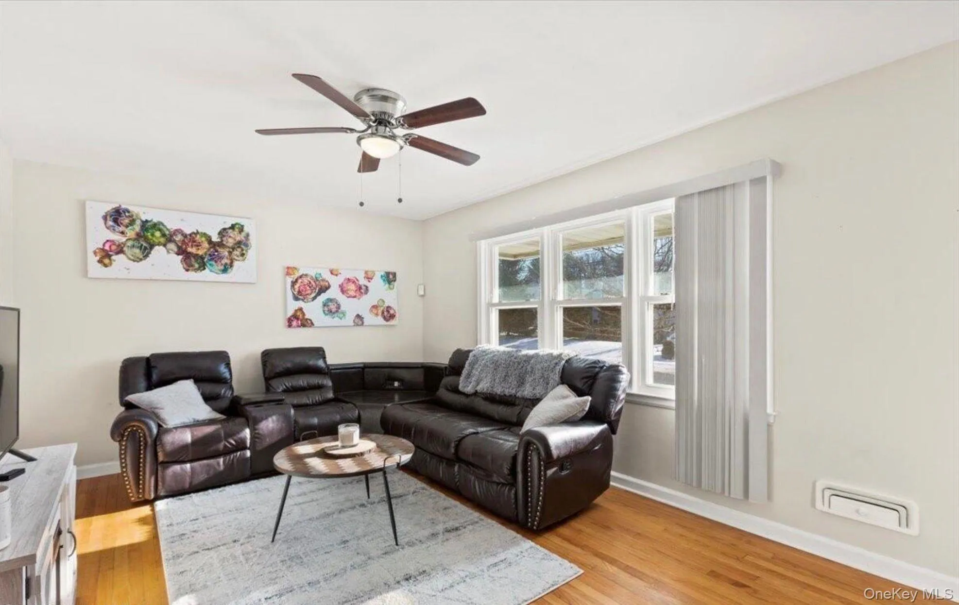 127 Park Avenue, Schenectady, NY, 3 Bedrooms Bedrooms, 4 Rooms Rooms,2 BathroomsBathrooms,Residential,For Rent,Park Avenue,0,1049111 127 Park Avenue, Schenectady, NY, 3 Bedrooms Bedrooms, 4 Rooms Rooms,2 BathroomsBathrooms,Residential,For Rent,Park Avenue,0,1049111