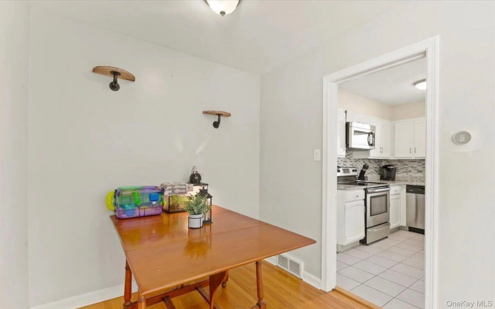 127 Park Avenue, Schenectady, NY, 3 Bedrooms Bedrooms, 4 Rooms Rooms,2 BathroomsBathrooms,Residential,For Rent,Park Avenue,0,1049111 127 Park Avenue, Schenectady, NY, 3 Bedrooms Bedrooms, 4 Rooms Rooms,2 BathroomsBathrooms,Residential,For Rent,Park Avenue,0,1049111