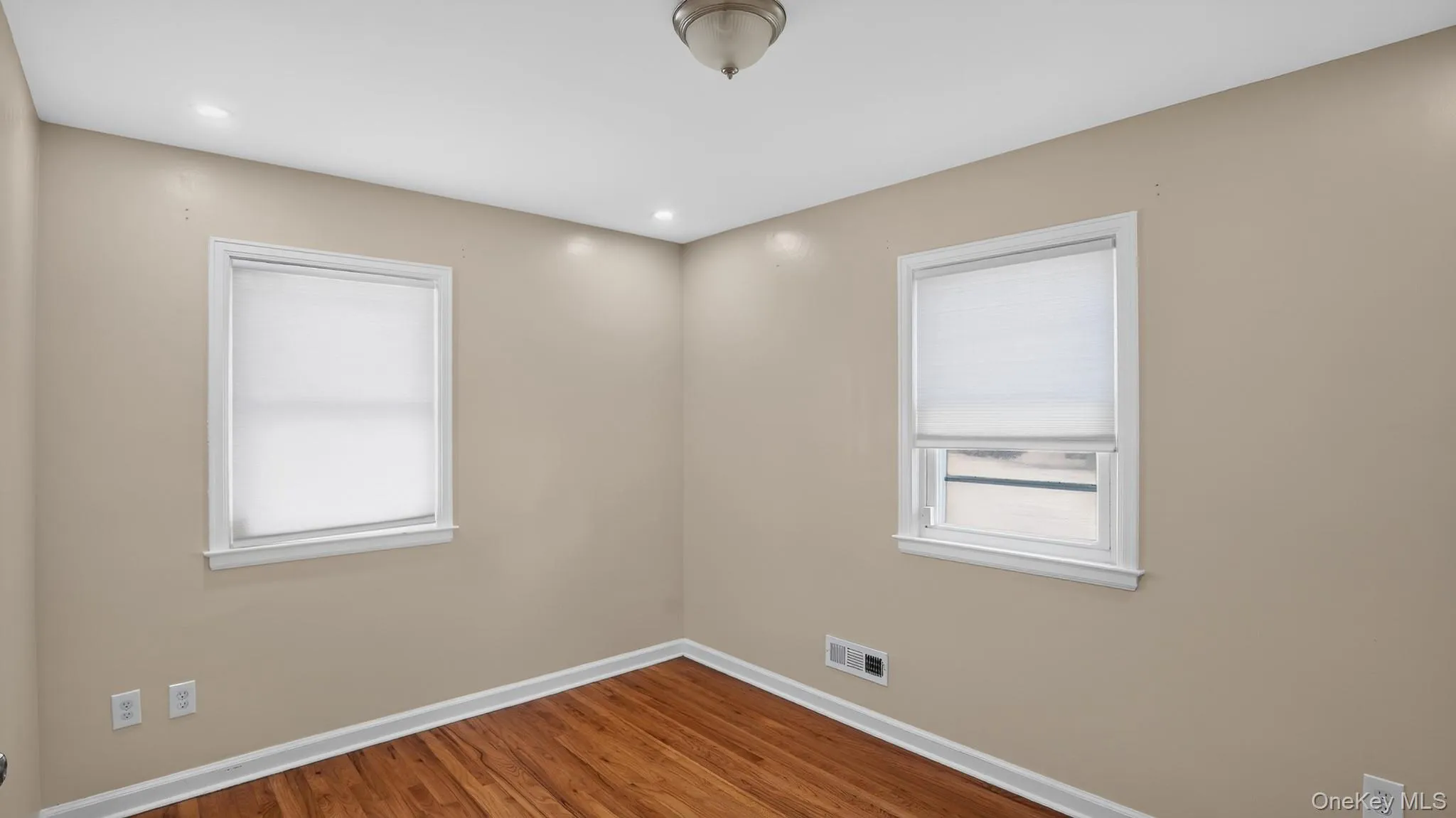 127 Park Avenue, Schenectady, NY, 3 Bedrooms Bedrooms, 4 Rooms Rooms,2 BathroomsBathrooms,Residential,For Rent,Park Avenue,0,1049111 127 Park Avenue, Schenectady, NY, 3 Bedrooms Bedrooms, 4 Rooms Rooms,2 BathroomsBathrooms,Residential,For Rent,Park Avenue,0,1049111