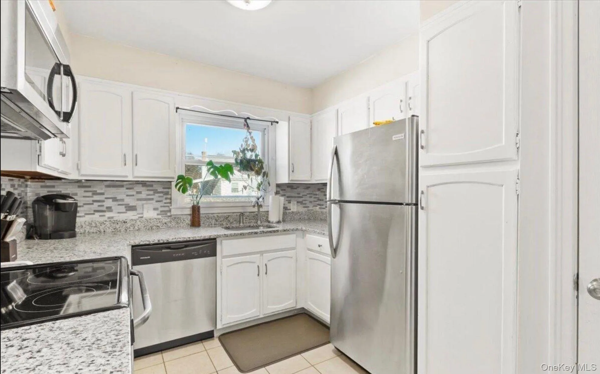 127 Park Avenue, Schenectady, NY, 3 Bedrooms Bedrooms, 4 Rooms Rooms,2 BathroomsBathrooms,Residential,For Rent,Park Avenue,0,1049111 127 Park Avenue, Schenectady, NY, 3 Bedrooms Bedrooms, 4 Rooms Rooms,2 BathroomsBathrooms,Residential,For Rent,Park Avenue,0,1049111