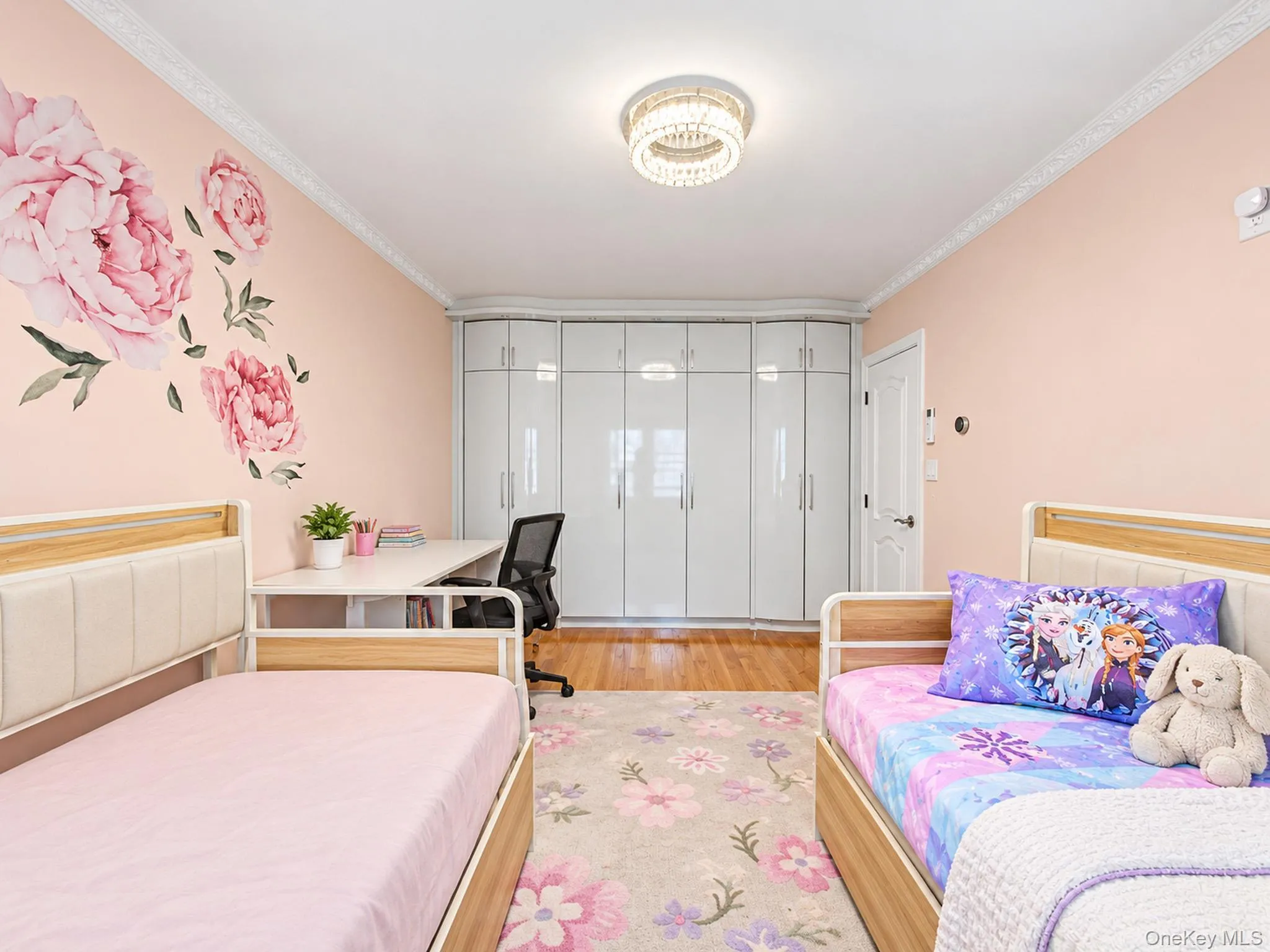 9940 64th Road, New York, NY, 3 Bedrooms Bedrooms, 10 Rooms Rooms,2 BathroomsBathrooms,Residential,For Rent,64th,0,1049116 9940 64th Road, New York, NY, 3 Bedrooms Bedrooms, 10 Rooms Rooms,2 BathroomsBathrooms,Residential,For Rent,64th,0,1049116