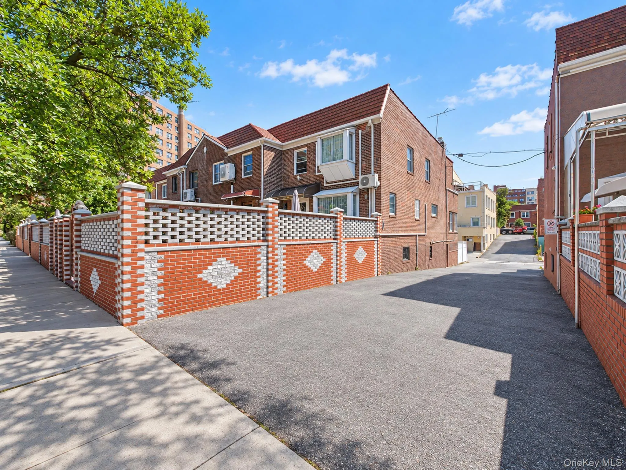 9940 64th Road, New York, NY, 3 Bedrooms Bedrooms, 10 Rooms Rooms,2 BathroomsBathrooms,Residential,For Rent,64th,0,1049116 9940 64th Road, New York, NY, 3 Bedrooms Bedrooms, 10 Rooms Rooms,2 BathroomsBathrooms,Residential,For Rent,64th,0,1049116