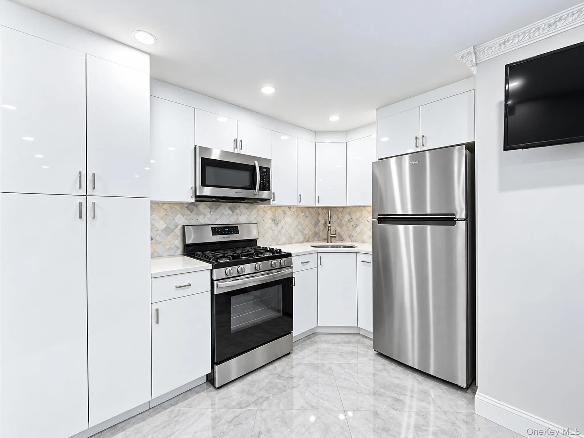 9940 64th Road, New York, NY, 3 Bedrooms Bedrooms, 10 Rooms Rooms,2 BathroomsBathrooms,Residential,For Rent,64th,0,1049116 9940 64th Road, New York, NY, 3 Bedrooms Bedrooms, 10 Rooms Rooms,2 BathroomsBathrooms,Residential,For Rent,64th,0,1049116