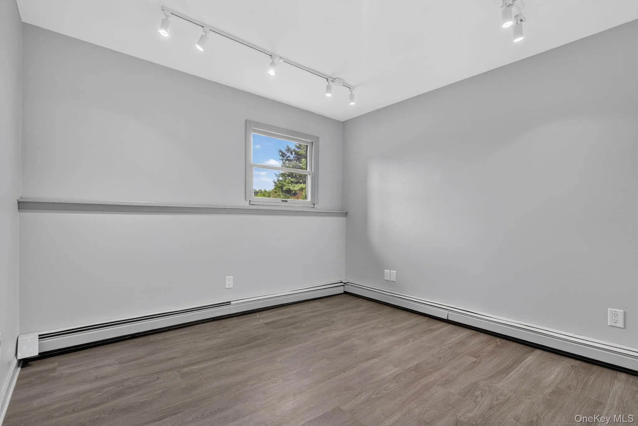 191 Bedell Avenue, Lloyd, NY, 5 Bedrooms Bedrooms, 9 Rooms Rooms,3 BathroomsBathrooms,Residential,For Rent,Bedell,0,1049126 191 Bedell Avenue, Lloyd, NY, 5 Bedrooms Bedrooms, 9 Rooms Rooms,3 BathroomsBathrooms,Residential,For Rent,Bedell,0,1049126