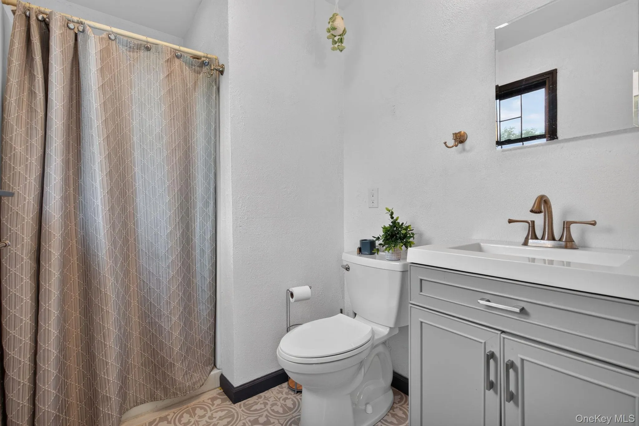 191 Bedell Avenue, Lloyd, NY, 5 Bedrooms Bedrooms, 9 Rooms Rooms,3 BathroomsBathrooms,Residential,For Rent,Bedell,0,1049126 191 Bedell Avenue, Lloyd, NY, 5 Bedrooms Bedrooms, 9 Rooms Rooms,3 BathroomsBathrooms,Residential,For Rent,Bedell,0,1049126