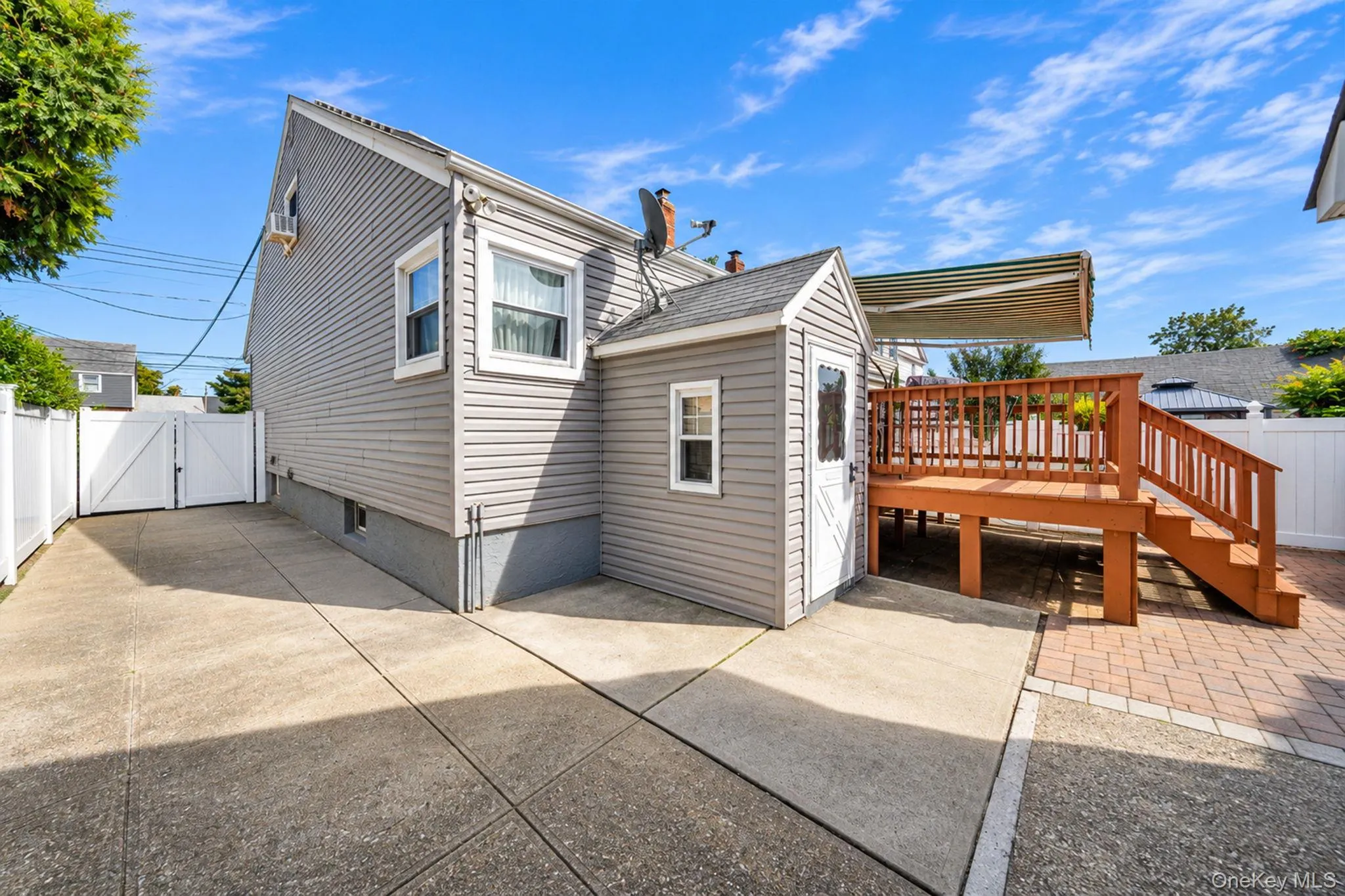 67 Holly Avenue, Hempstead, NY, 4 Bedrooms Bedrooms, 7 Rooms Rooms,1 BathroomBathrooms,Residential,For Rent,Holly,0,1049140 67 Holly Avenue, Hempstead, NY, 4 Bedrooms Bedrooms, 7 Rooms Rooms,1 BathroomBathrooms,Residential,For Rent,Holly,0,1049140