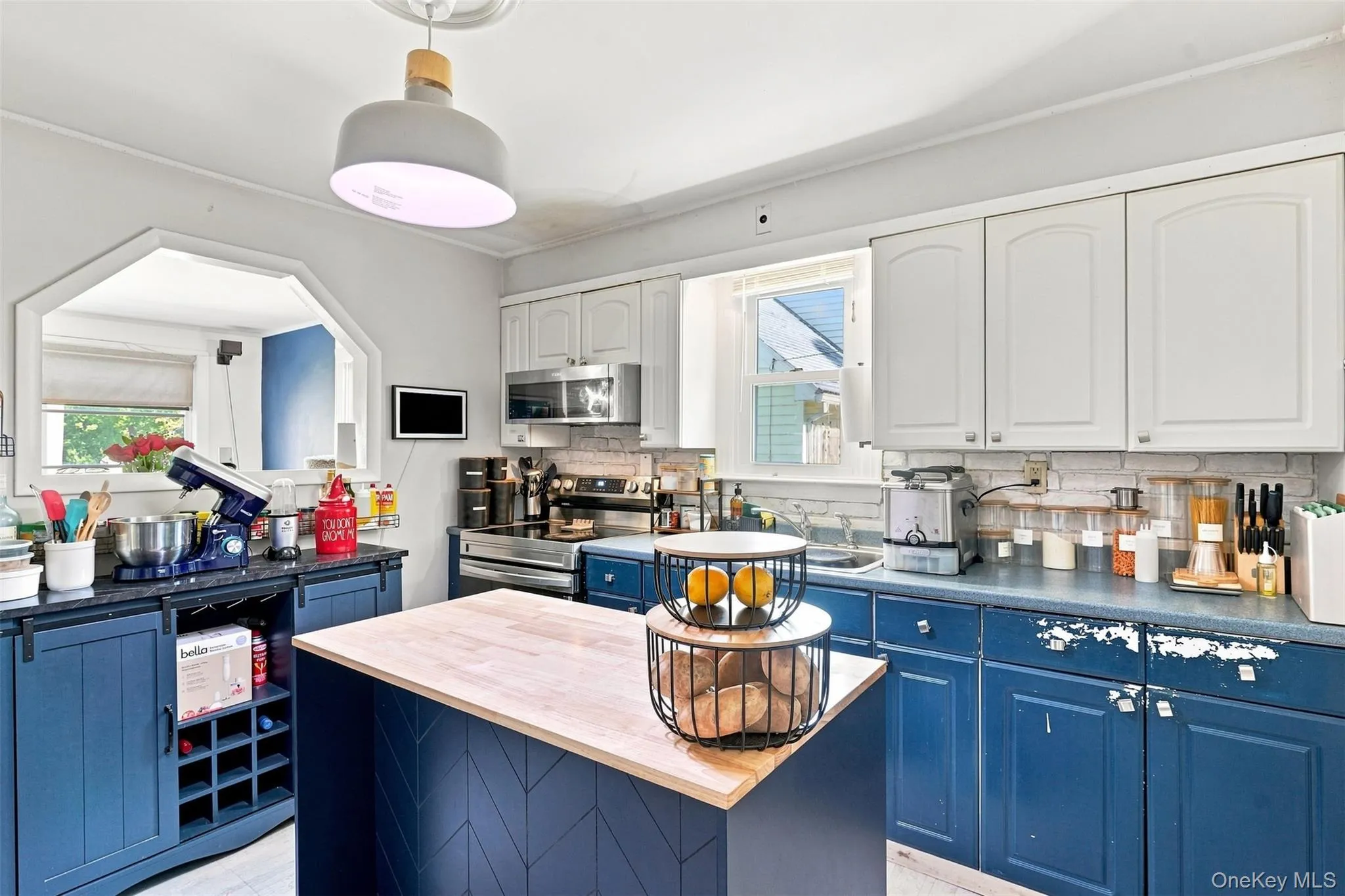 18 Underhill Avenue, Poughkeepsie, NY, 2 Bedrooms Bedrooms, 6 Rooms Rooms,1 BathroomBathrooms,Residential,For Rent,Underhill,0,1049141 18 Underhill Avenue, Poughkeepsie, NY, 2 Bedrooms Bedrooms, 6 Rooms Rooms,1 BathroomBathrooms,Residential,For Rent,Underhill,0,1049141