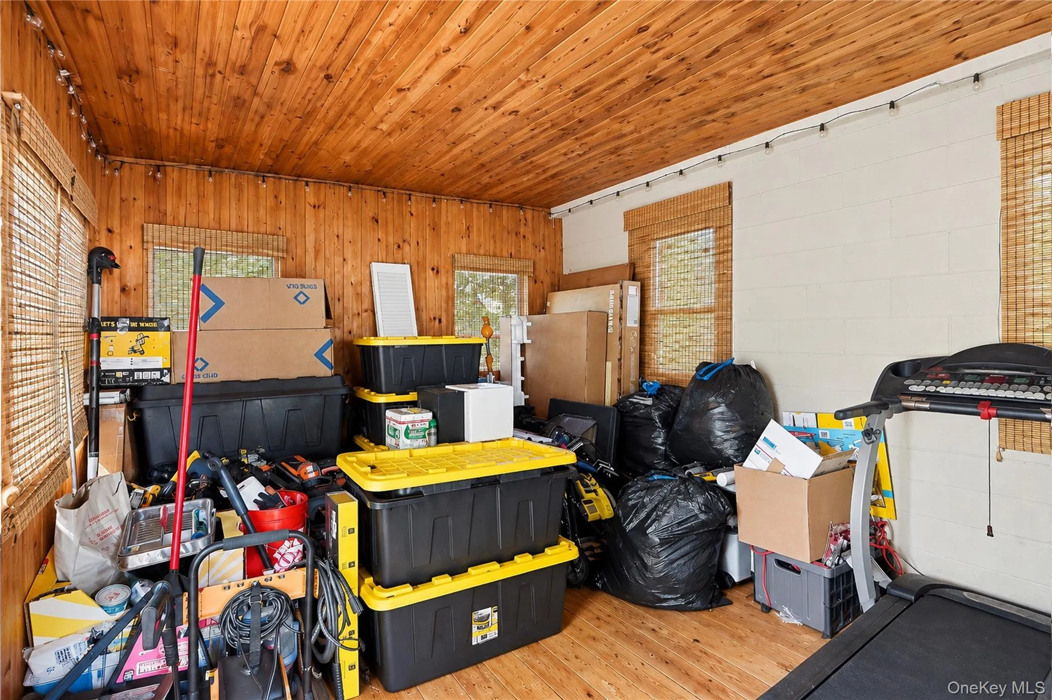 18 Underhill Avenue, Poughkeepsie, NY, 2 Bedrooms Bedrooms, 6 Rooms Rooms,1 BathroomBathrooms,Residential,For Rent,Underhill,0,1049141 18 Underhill Avenue, Poughkeepsie, NY, 2 Bedrooms Bedrooms, 6 Rooms Rooms,1 BathroomBathrooms,Residential,For Rent,Underhill,0,1049141