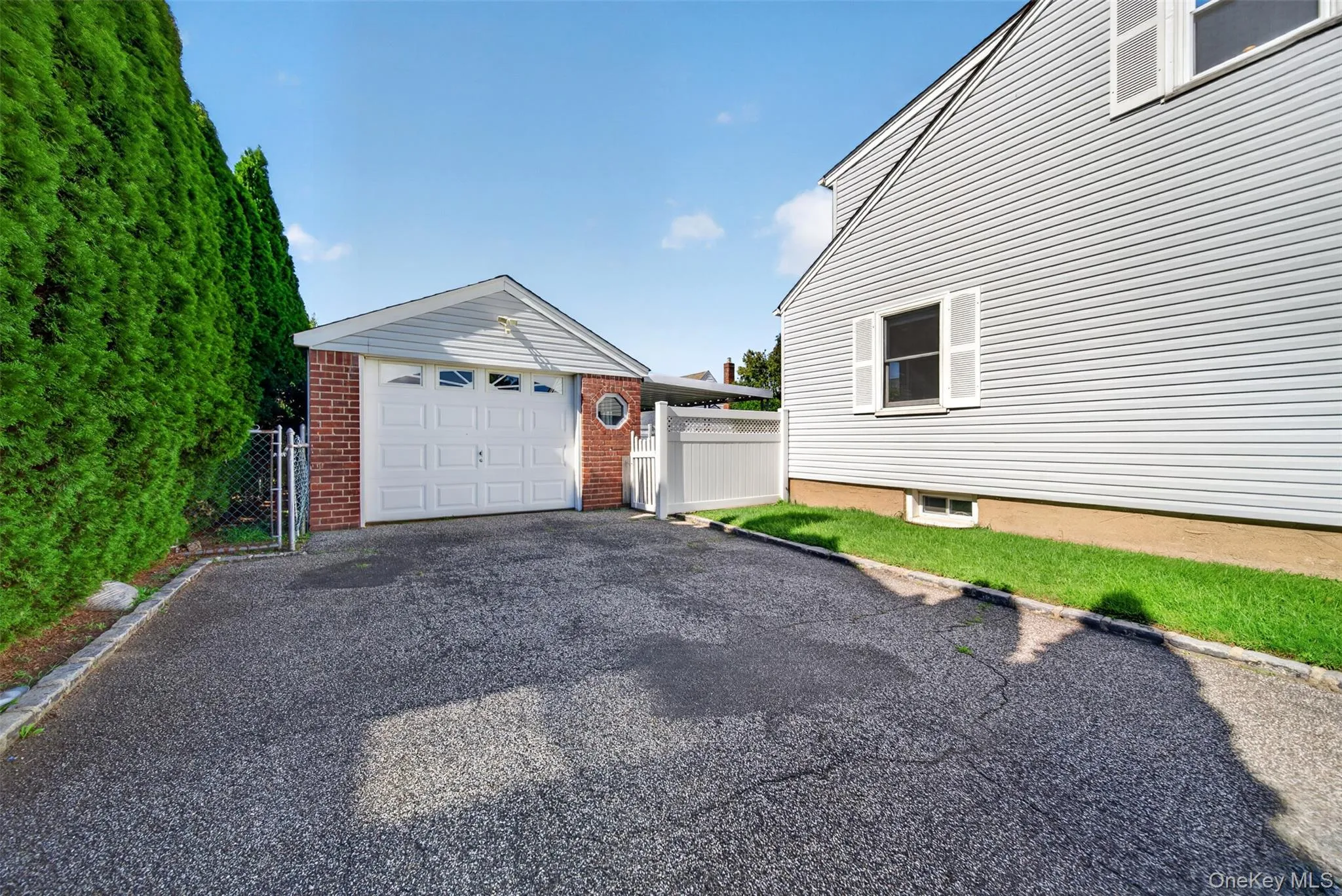 188 Arlington Street, Hempstead, NY, 3 Bedrooms Bedrooms, 7 Rooms Rooms,2 BathroomsBathrooms,Residential,For Rent,Arlington,0,1049143 188 Arlington Street, Hempstead, NY, 3 Bedrooms Bedrooms, 7 Rooms Rooms,2 BathroomsBathrooms,Residential,For Rent,Arlington,0,1049143