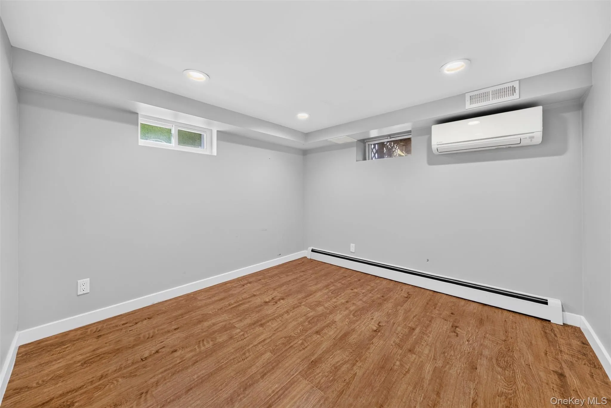 188 Arlington Street, Hempstead, NY, 3 Bedrooms Bedrooms, 7 Rooms Rooms,2 BathroomsBathrooms,Residential,For Rent,Arlington,0,1049143 188 Arlington Street, Hempstead, NY, 3 Bedrooms Bedrooms, 7 Rooms Rooms,2 BathroomsBathrooms,Residential,For Rent,Arlington,0,1049143