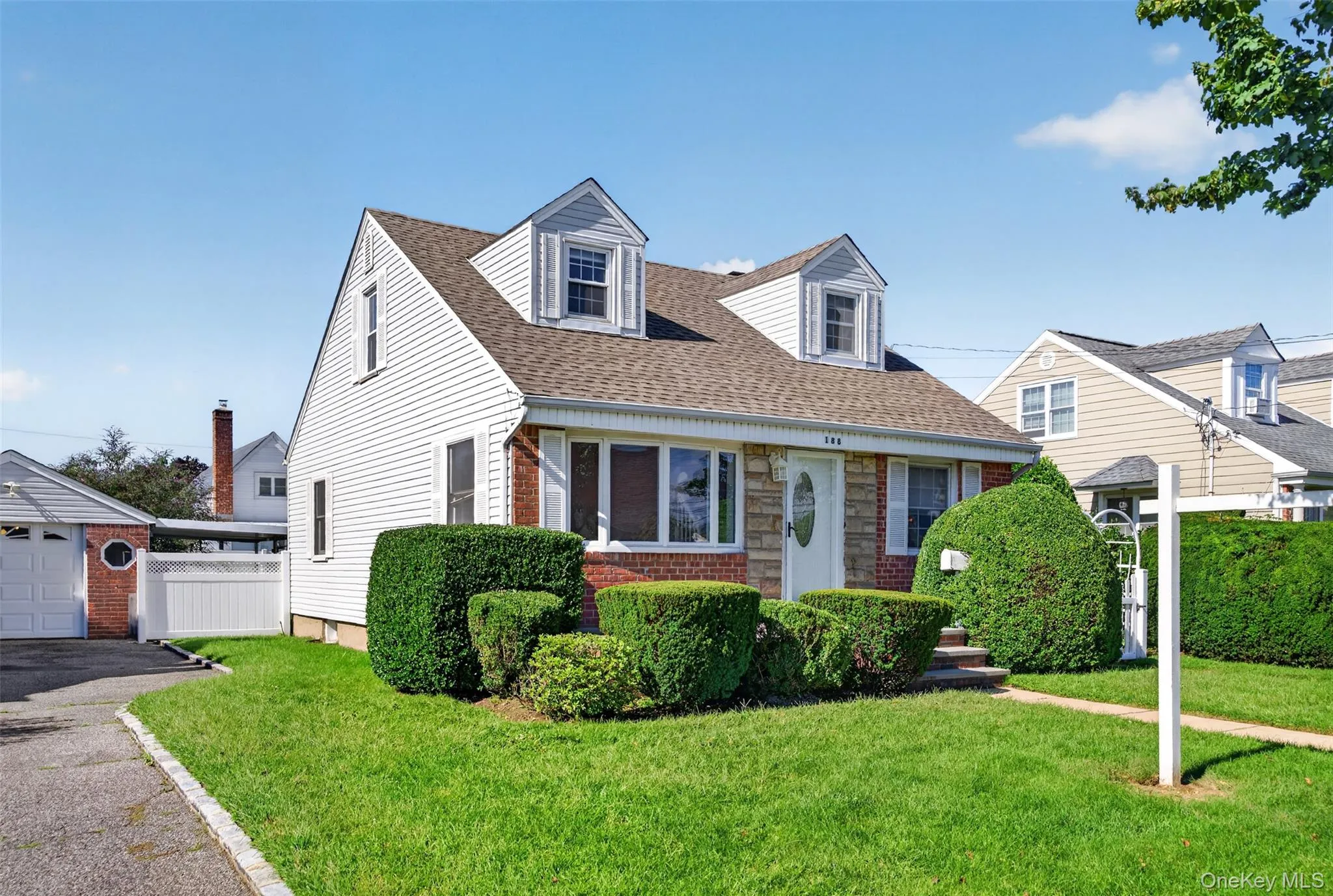 188 Arlington Street, Hempstead, NY, 3 Bedrooms Bedrooms, 7 Rooms Rooms,2 BathroomsBathrooms,Residential,For Rent,Arlington,0,1049143 188 Arlington Street, Hempstead, NY, 3 Bedrooms Bedrooms, 7 Rooms Rooms,2 BathroomsBathrooms,Residential,For Rent,Arlington,0,1049143