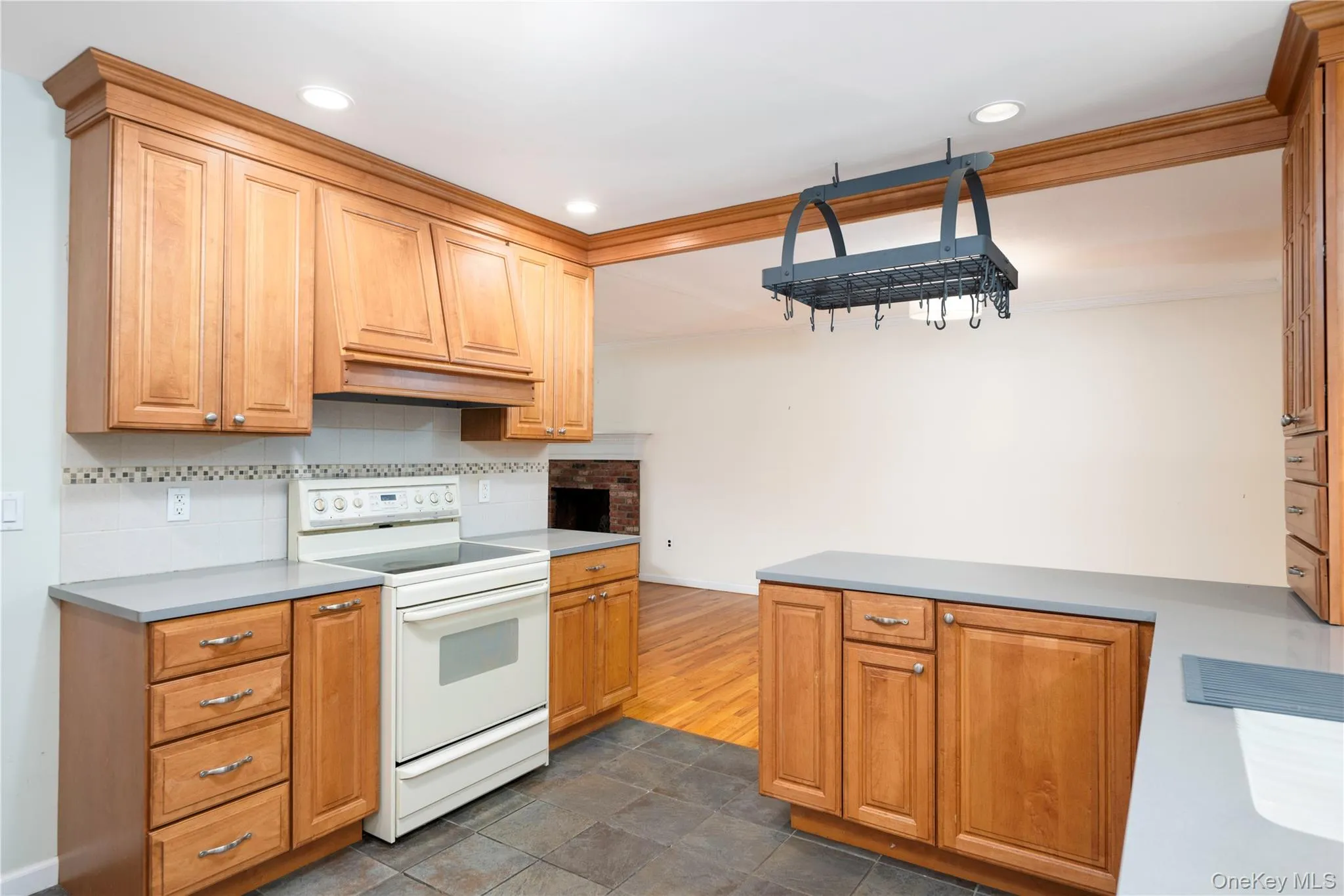 52 Friendly Road, Southeast, NY, 3 Bedrooms Bedrooms, 10 Rooms Rooms,1 BathroomBathrooms,Residential,For Rent,Friendly,0,1049145 52 Friendly Road, Southeast, NY, 3 Bedrooms Bedrooms, 10 Rooms Rooms,1 BathroomBathrooms,Residential,For Rent,Friendly,0,1049145