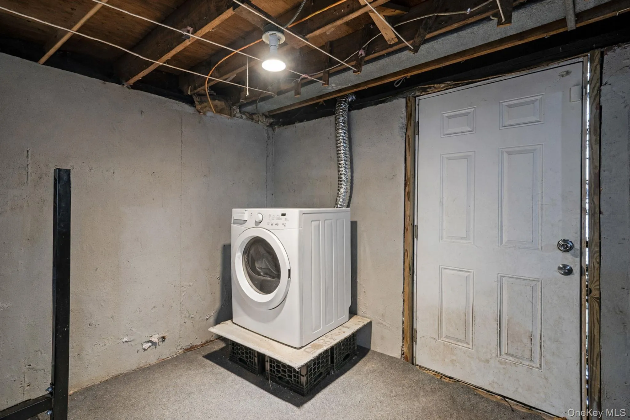 24 Lantern Street, Huntington, NY, 4 Bedrooms Bedrooms, 8 Rooms Rooms,1 BathroomBathrooms,Residential,For Rent,Lantern,0,1049147 24 Lantern Street, Huntington, NY, 4 Bedrooms Bedrooms, 8 Rooms Rooms,1 BathroomBathrooms,Residential,For Rent,Lantern,0,1049147