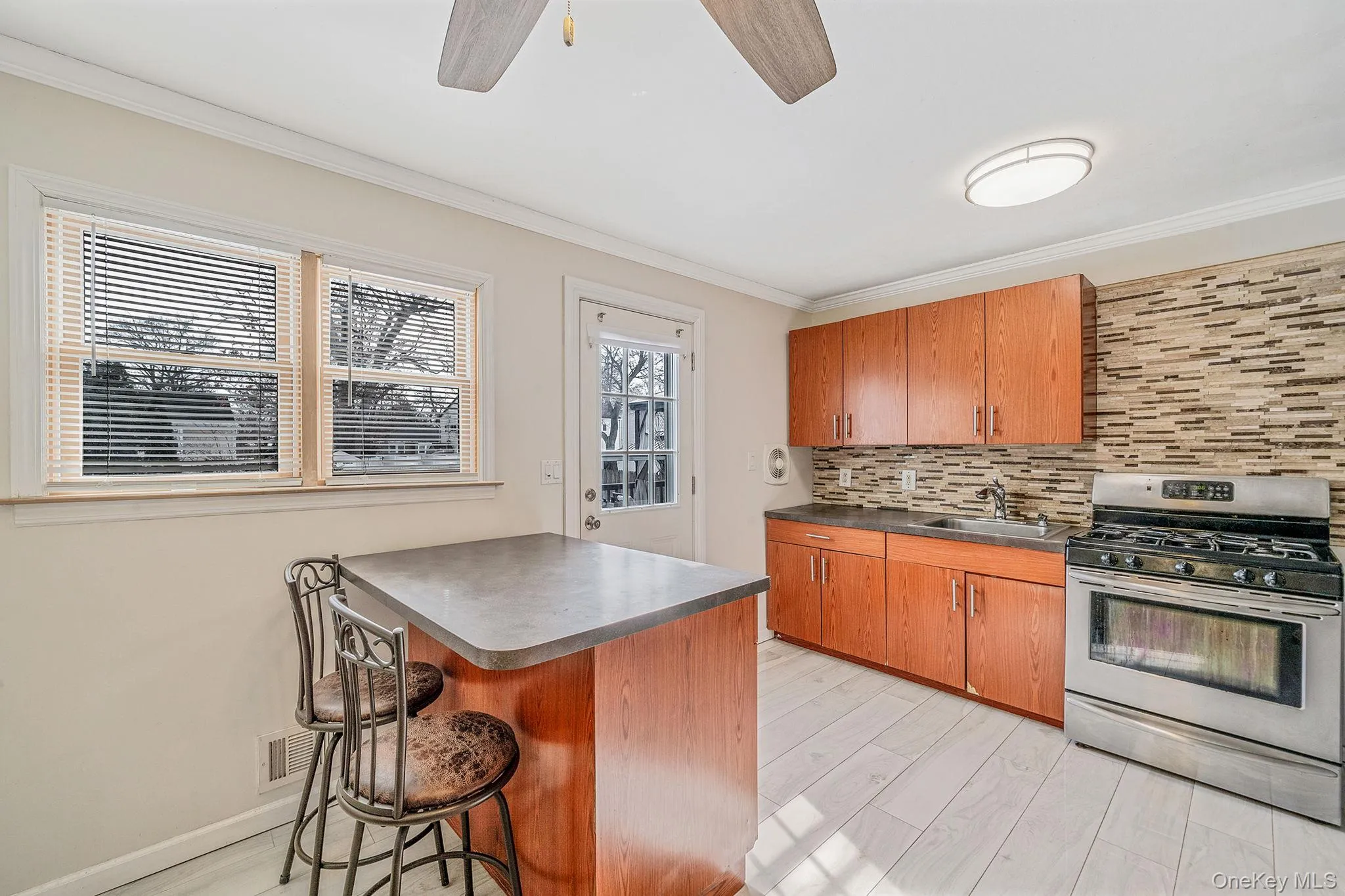 24 Lantern Street, Huntington, NY, 4 Bedrooms Bedrooms, 8 Rooms Rooms,1 BathroomBathrooms,Residential,For Rent,Lantern,0,1049147 24 Lantern Street, Huntington, NY, 4 Bedrooms Bedrooms, 8 Rooms Rooms,1 BathroomBathrooms,Residential,For Rent,Lantern,0,1049147