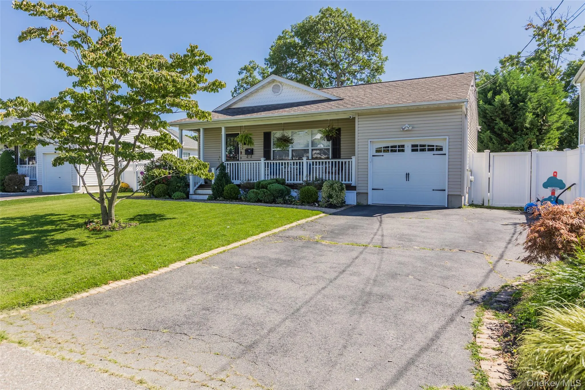 332 Myrtle Avenue, Islip, NY, 3 Bedrooms Bedrooms, 7 Rooms Rooms,2 BathroomsBathrooms,Residential,For Rent,Myrtle,0,1049150 332 Myrtle Avenue, Islip, NY, 3 Bedrooms Bedrooms, 7 Rooms Rooms,2 BathroomsBathrooms,Residential,For Rent,Myrtle,0,1049150