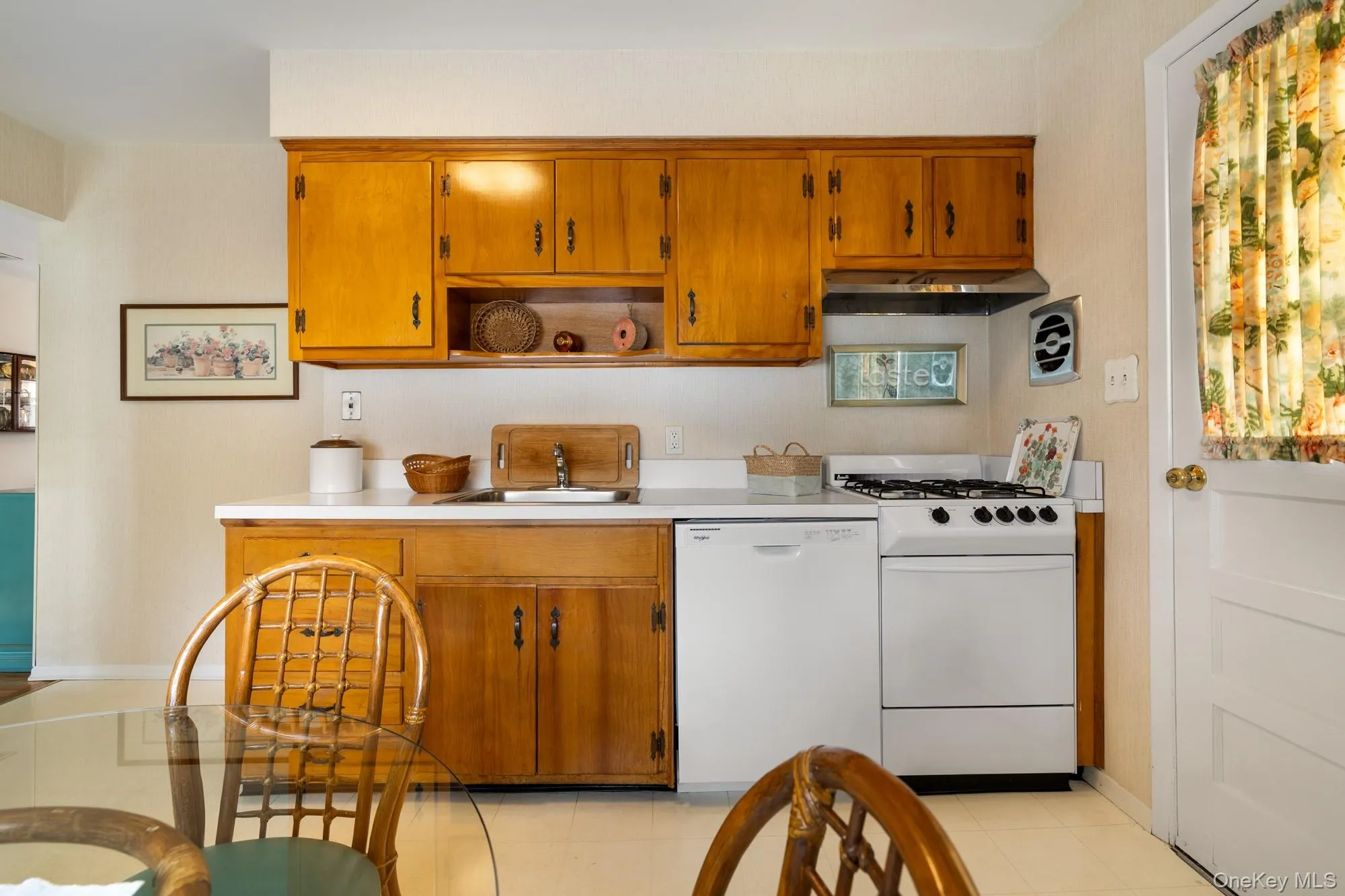 8 Ripley Drive, Huntington, NY, 3 Bedrooms Bedrooms, 7 Rooms Rooms,2 BathroomsBathrooms,Residential,For Rent,Ripley,0,1049151 8 Ripley Drive, Huntington, NY, 3 Bedrooms Bedrooms, 7 Rooms Rooms,2 BathroomsBathrooms,Residential,For Rent,Ripley,0,1049151