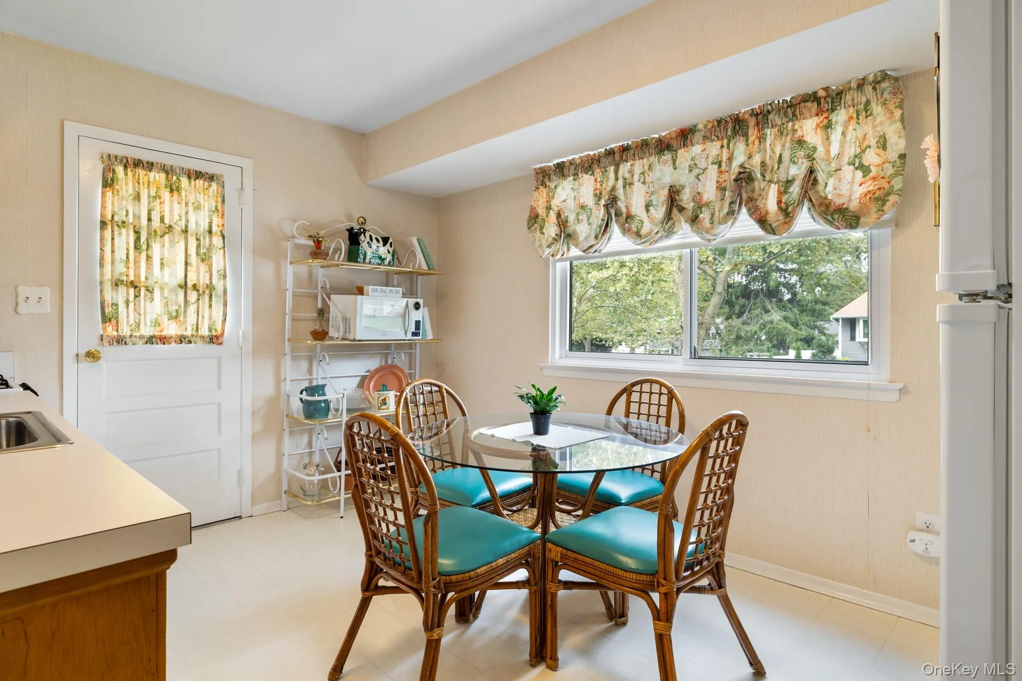 8 Ripley Drive, Huntington, NY, 3 Bedrooms Bedrooms, 7 Rooms Rooms,2 BathroomsBathrooms,Residential,For Rent,Ripley,0,1049151 8 Ripley Drive, Huntington, NY, 3 Bedrooms Bedrooms, 7 Rooms Rooms,2 BathroomsBathrooms,Residential,For Rent,Ripley,0,1049151