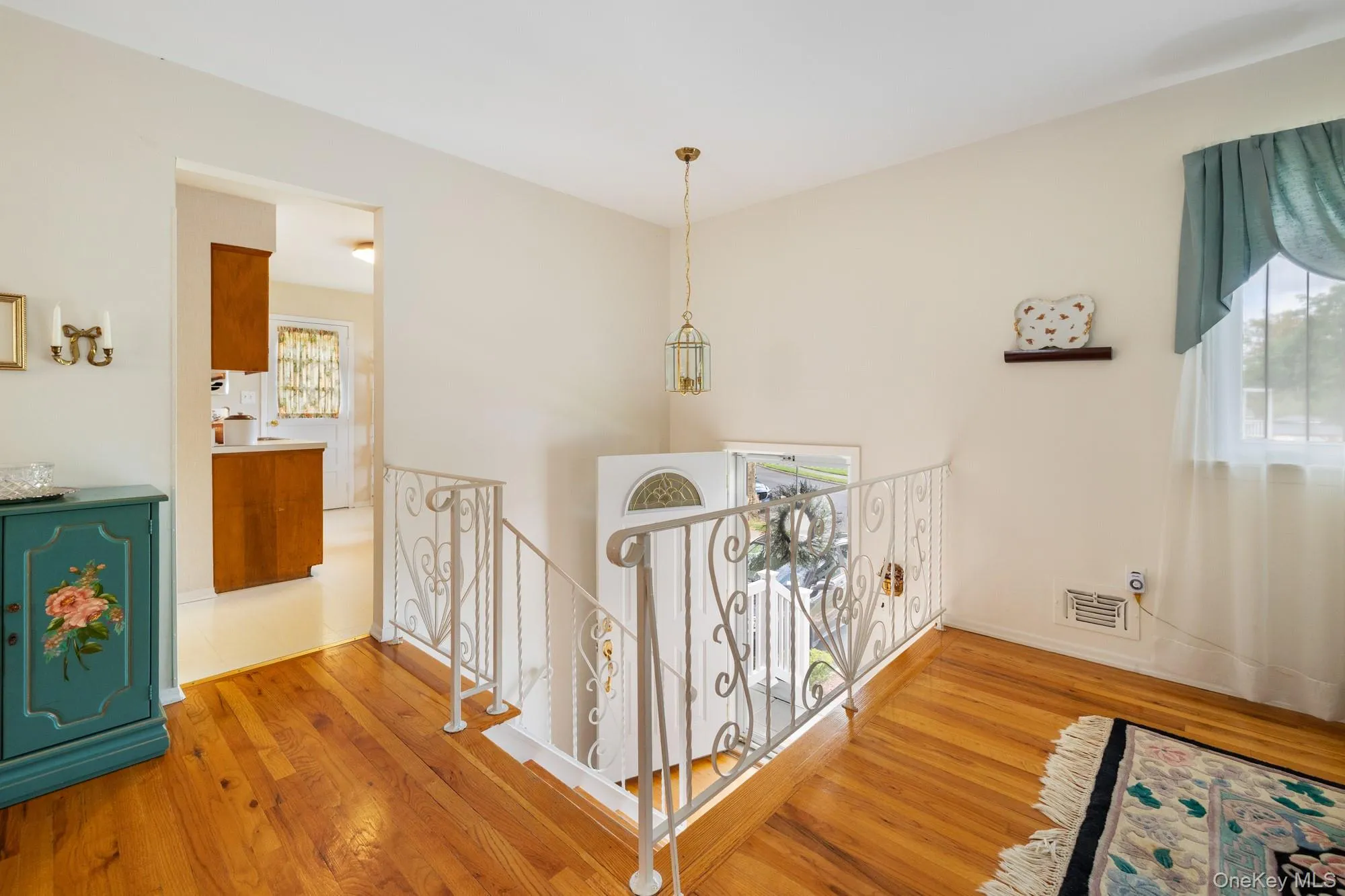 8 Ripley Drive, Huntington, NY, 3 Bedrooms Bedrooms, 7 Rooms Rooms,2 BathroomsBathrooms,Residential,For Rent,Ripley,0,1049151 8 Ripley Drive, Huntington, NY, 3 Bedrooms Bedrooms, 7 Rooms Rooms,2 BathroomsBathrooms,Residential,For Rent,Ripley,0,1049151
