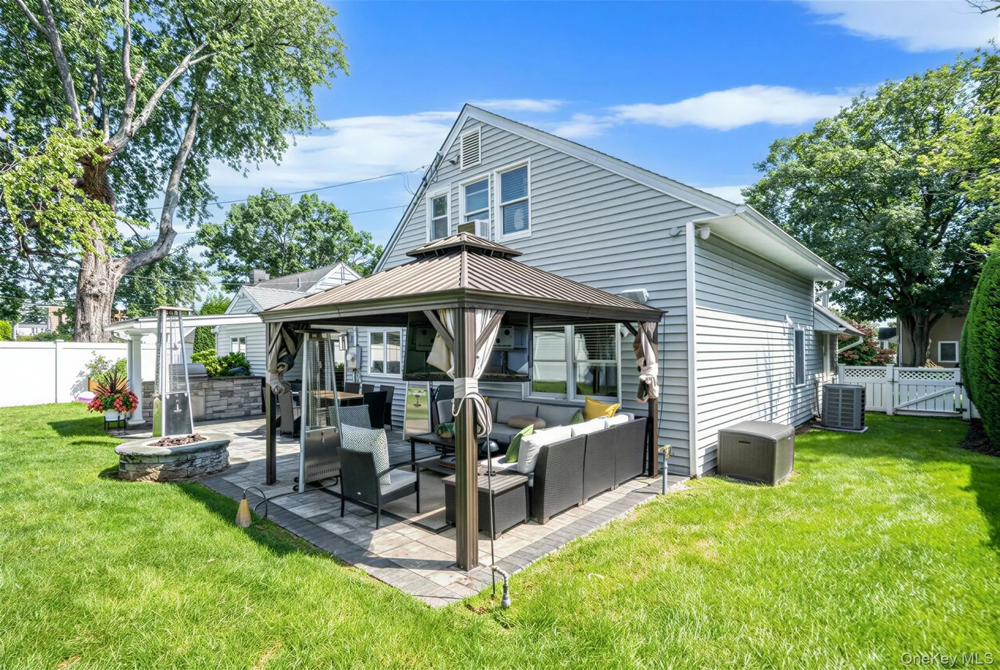 2115 Randall Avenue, Hempstead, NY, 4 Bedrooms Bedrooms, 7 Rooms Rooms,3 BathroomsBathrooms,Residential,For Rent,Randall,0,1049156 2115 Randall Avenue, Hempstead, NY, 4 Bedrooms Bedrooms, 7 Rooms Rooms,3 BathroomsBathrooms,Residential,For Rent,Randall,0,1049156
