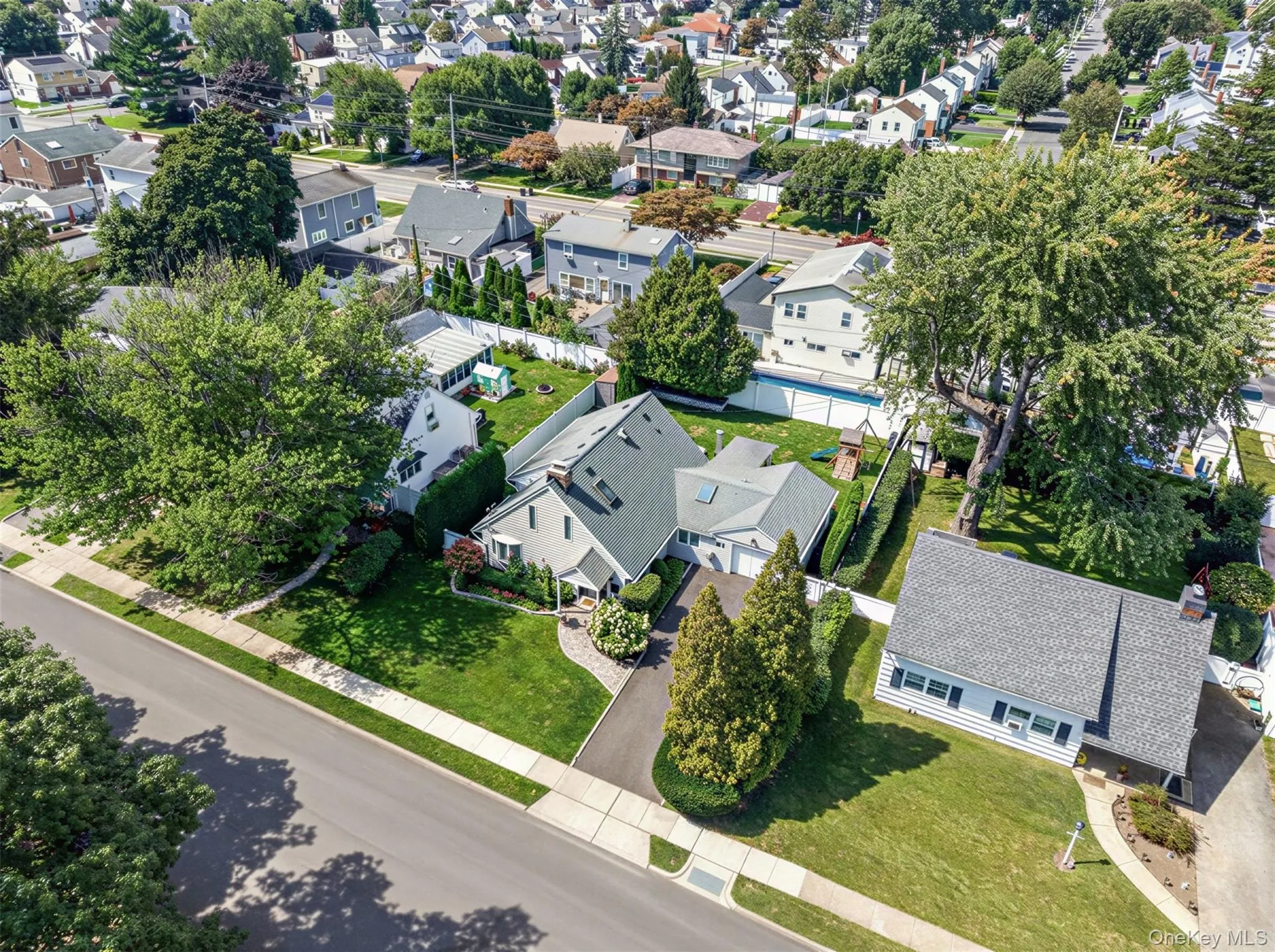 2115 Randall Avenue, Hempstead, NY, 4 Bedrooms Bedrooms, 7 Rooms Rooms,3 BathroomsBathrooms,Residential,For Rent,Randall,0,1049156 2115 Randall Avenue, Hempstead, NY, 4 Bedrooms Bedrooms, 7 Rooms Rooms,3 BathroomsBathrooms,Residential,For Rent,Randall,0,1049156