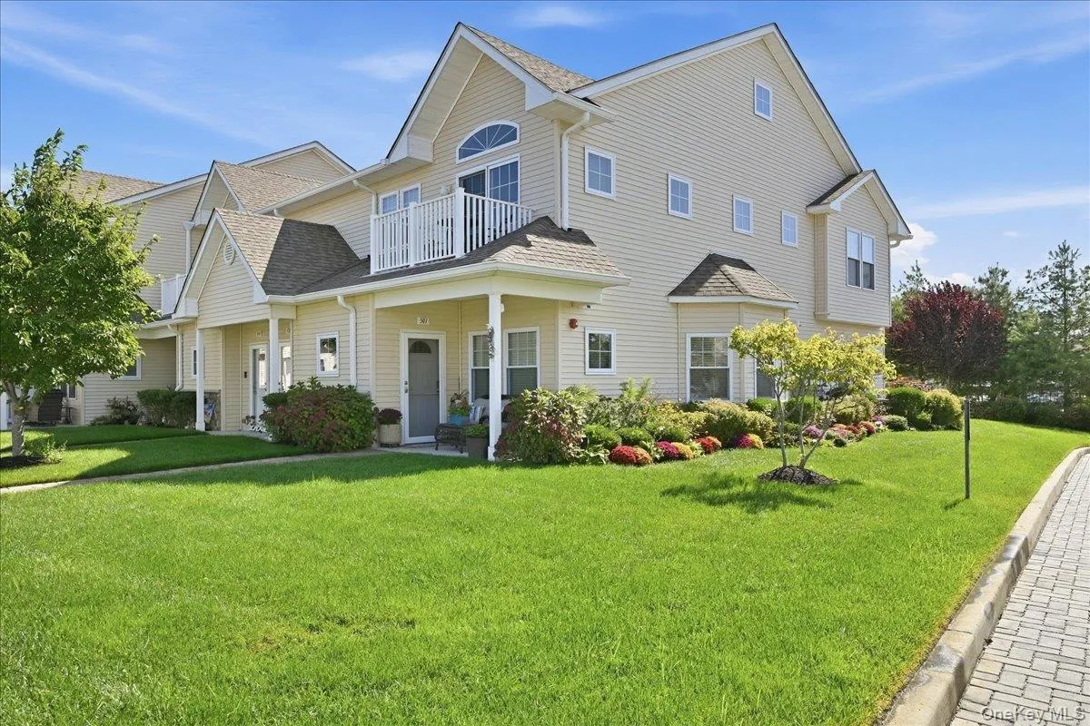 301 Anchor Court, Babylon, NY, 1 Bedroom Bedrooms, 5 Rooms Rooms,2 BathroomsBathrooms,Residential,For Rent,Anchor,0,1049158 301 Anchor Court, Babylon, NY, 1 Bedroom Bedrooms, 5 Rooms Rooms,2 BathroomsBathrooms,Residential,For Rent,Anchor,0,1049158