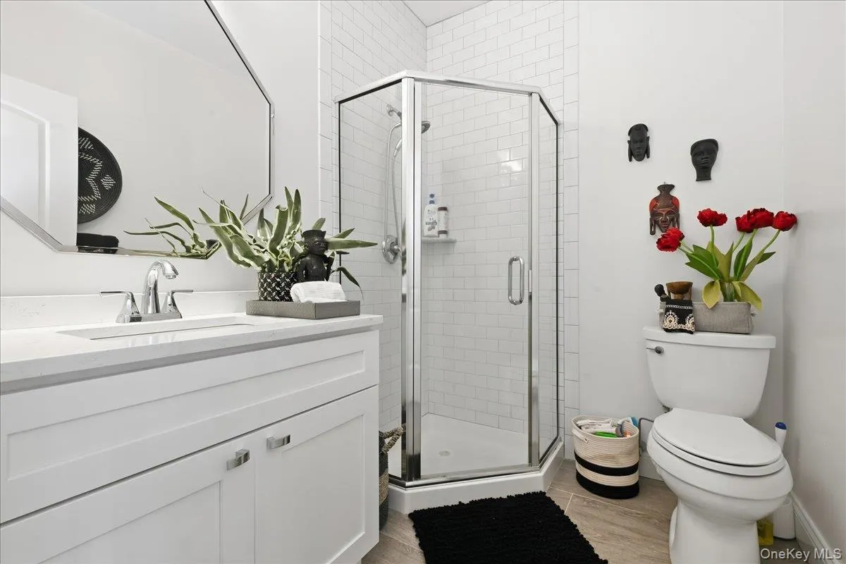 301 Anchor Court, Babylon, NY, 1 Bedroom Bedrooms, 5 Rooms Rooms,2 BathroomsBathrooms,Residential,For Rent,Anchor,0,1049158 301 Anchor Court, Babylon, NY, 1 Bedroom Bedrooms, 5 Rooms Rooms,2 BathroomsBathrooms,Residential,For Rent,Anchor,0,1049158